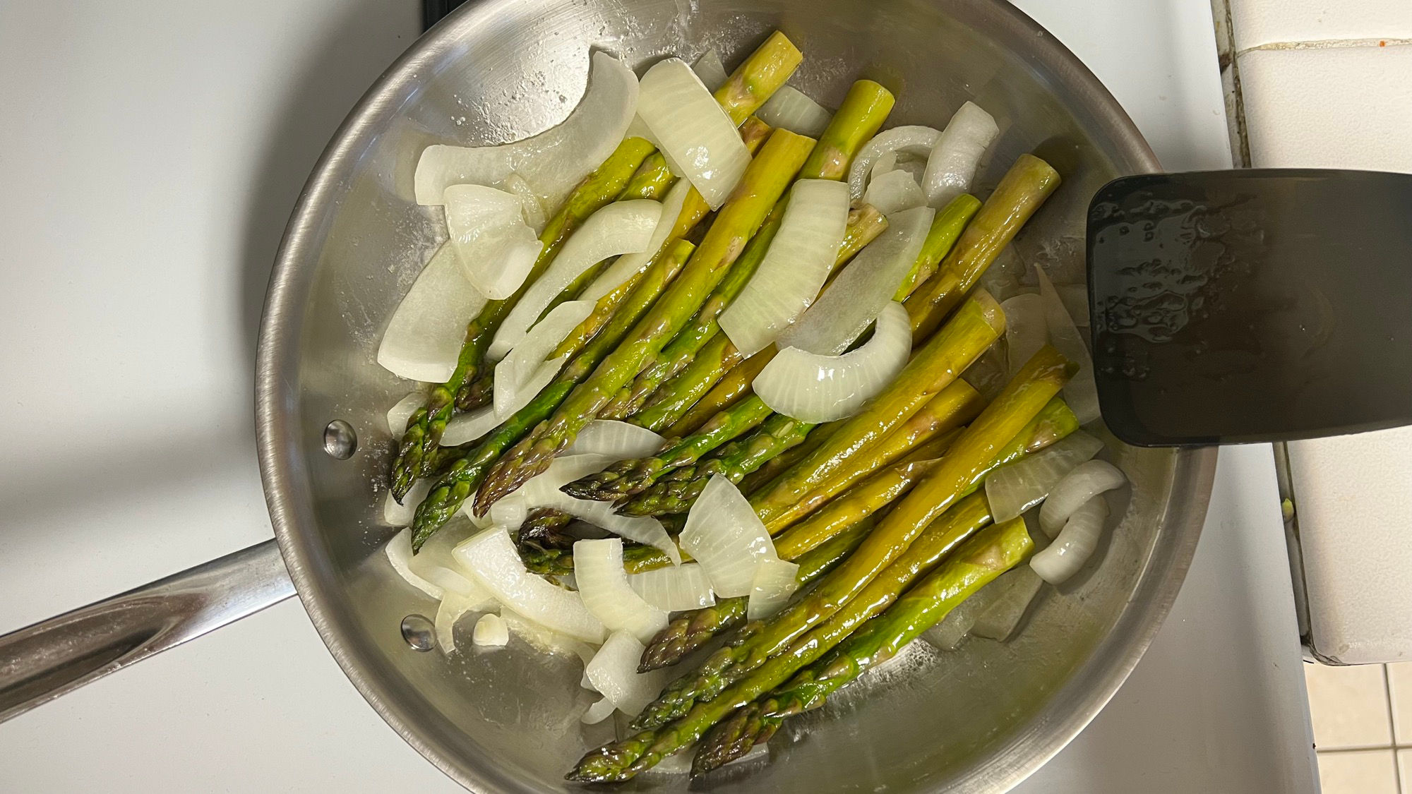 Asparagus With Onions