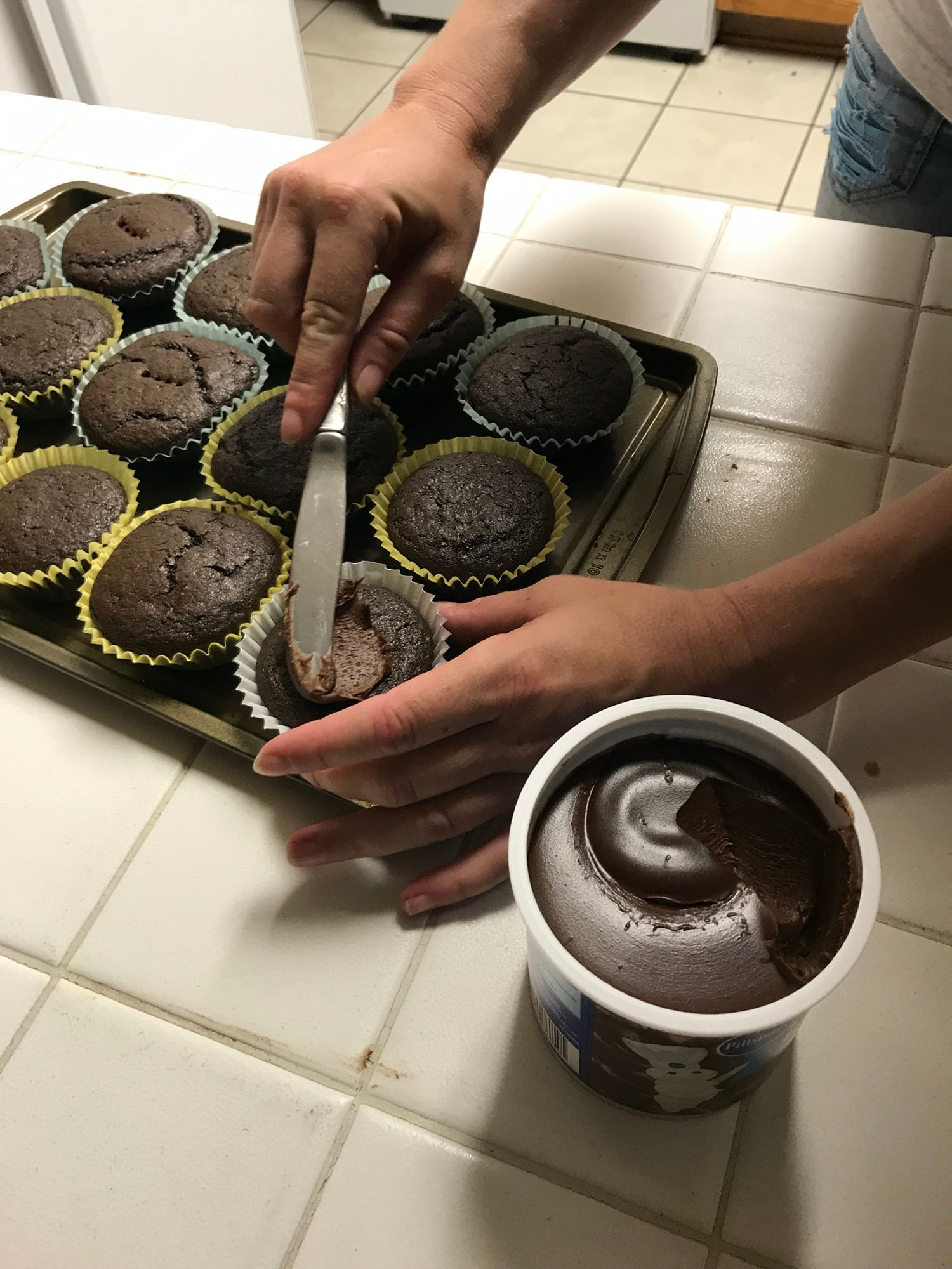 Frost Cupcakes Frost