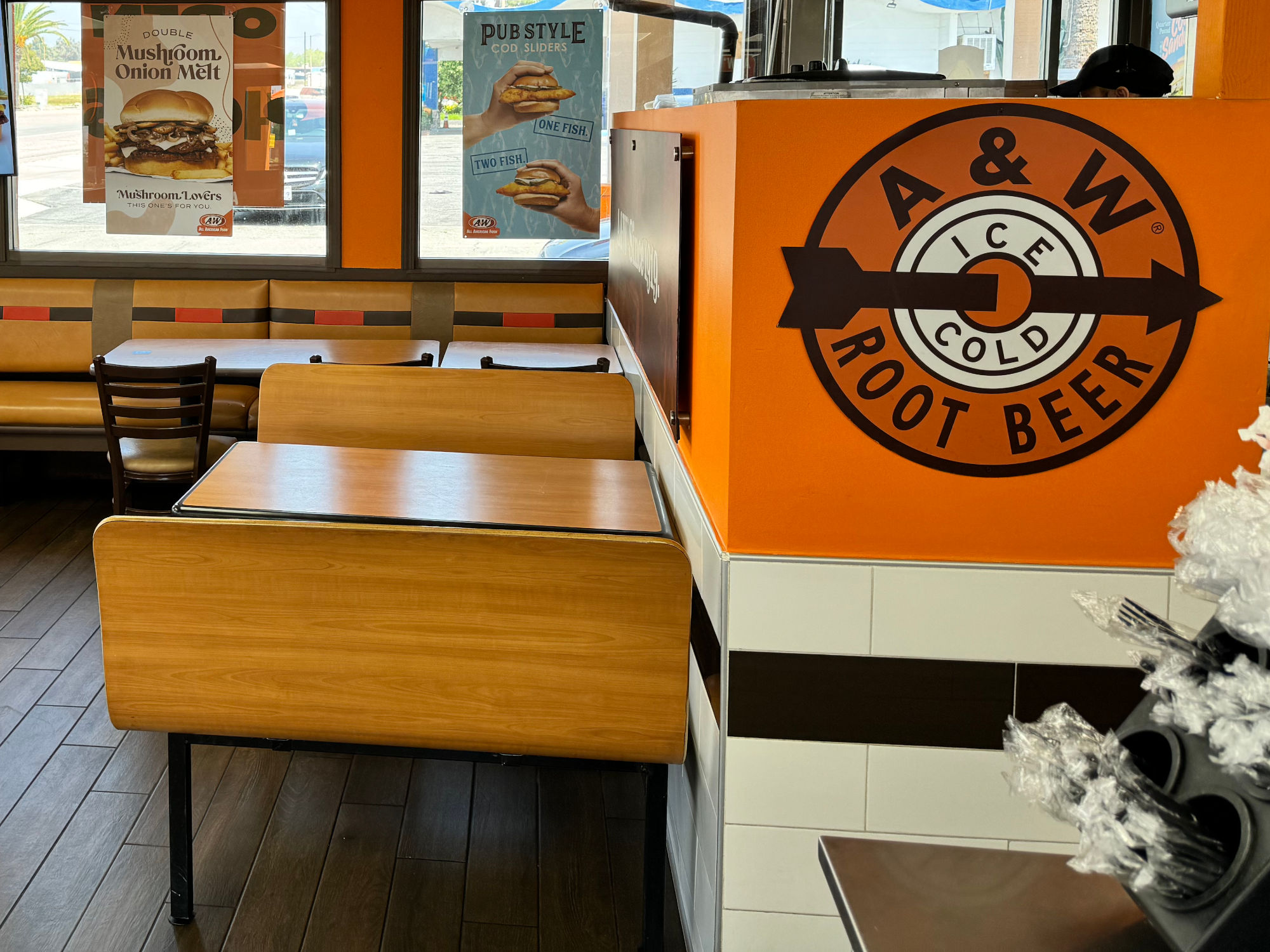 Tables A&W Tables