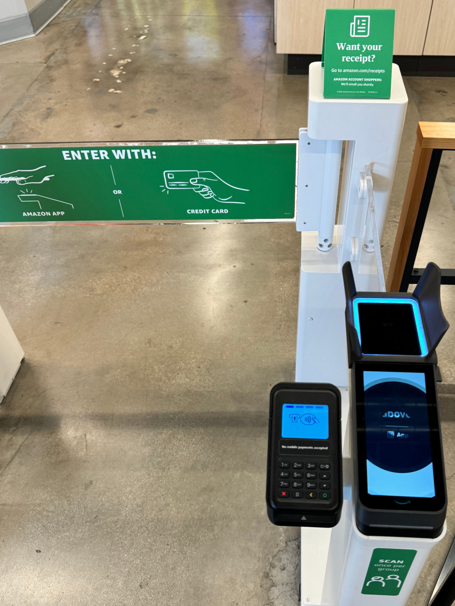 Amazon Go Enter With App