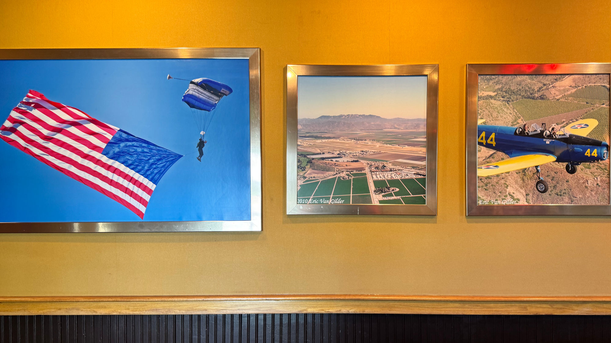 Applebee's Decor Air