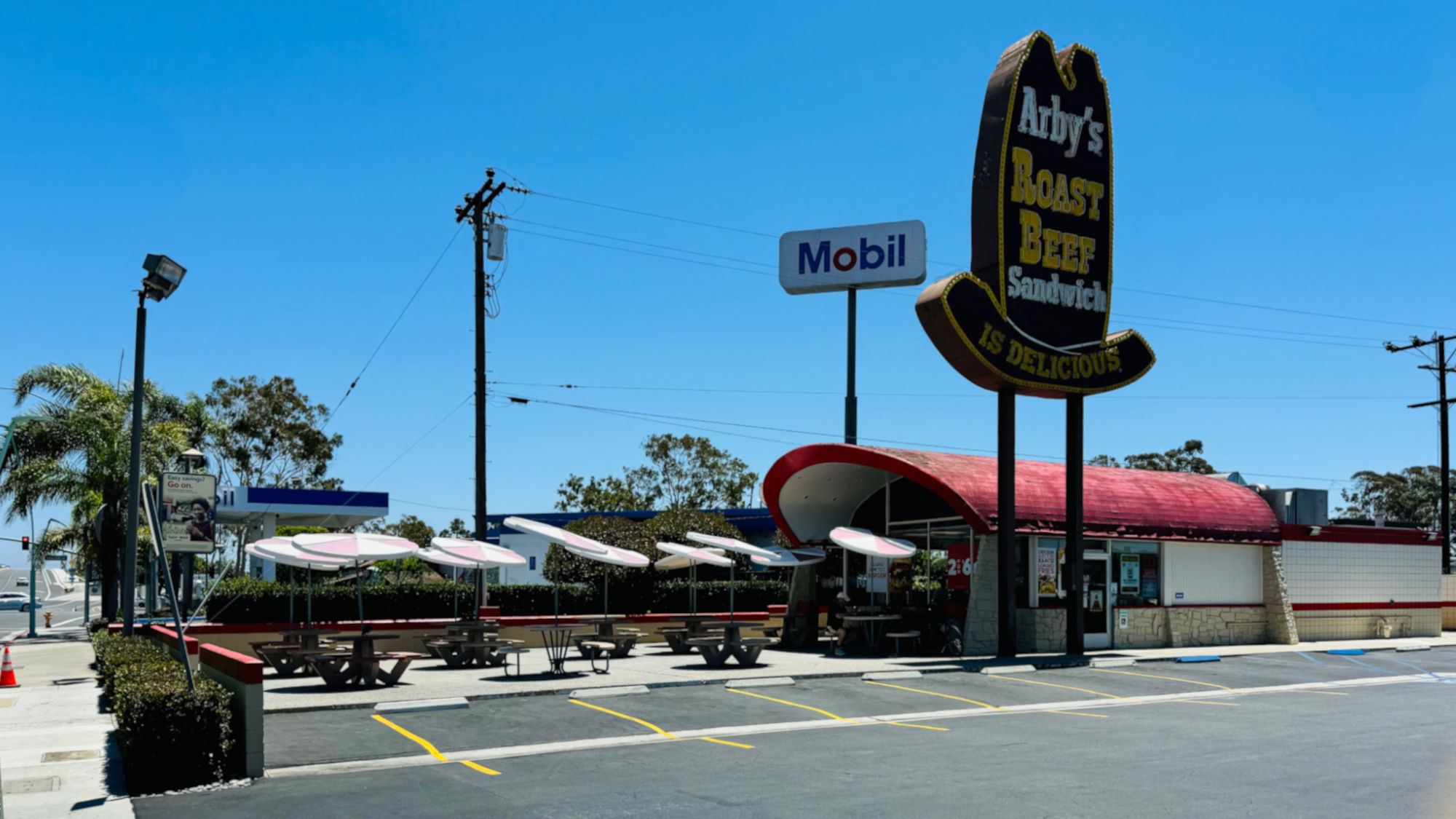 Conestoga Wagon Building Arby's Huntington Beach Conestoga Wagon Building
