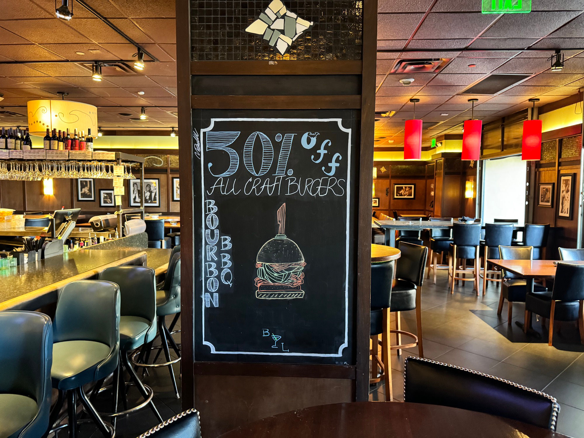 Bar Louie Craft Burgers