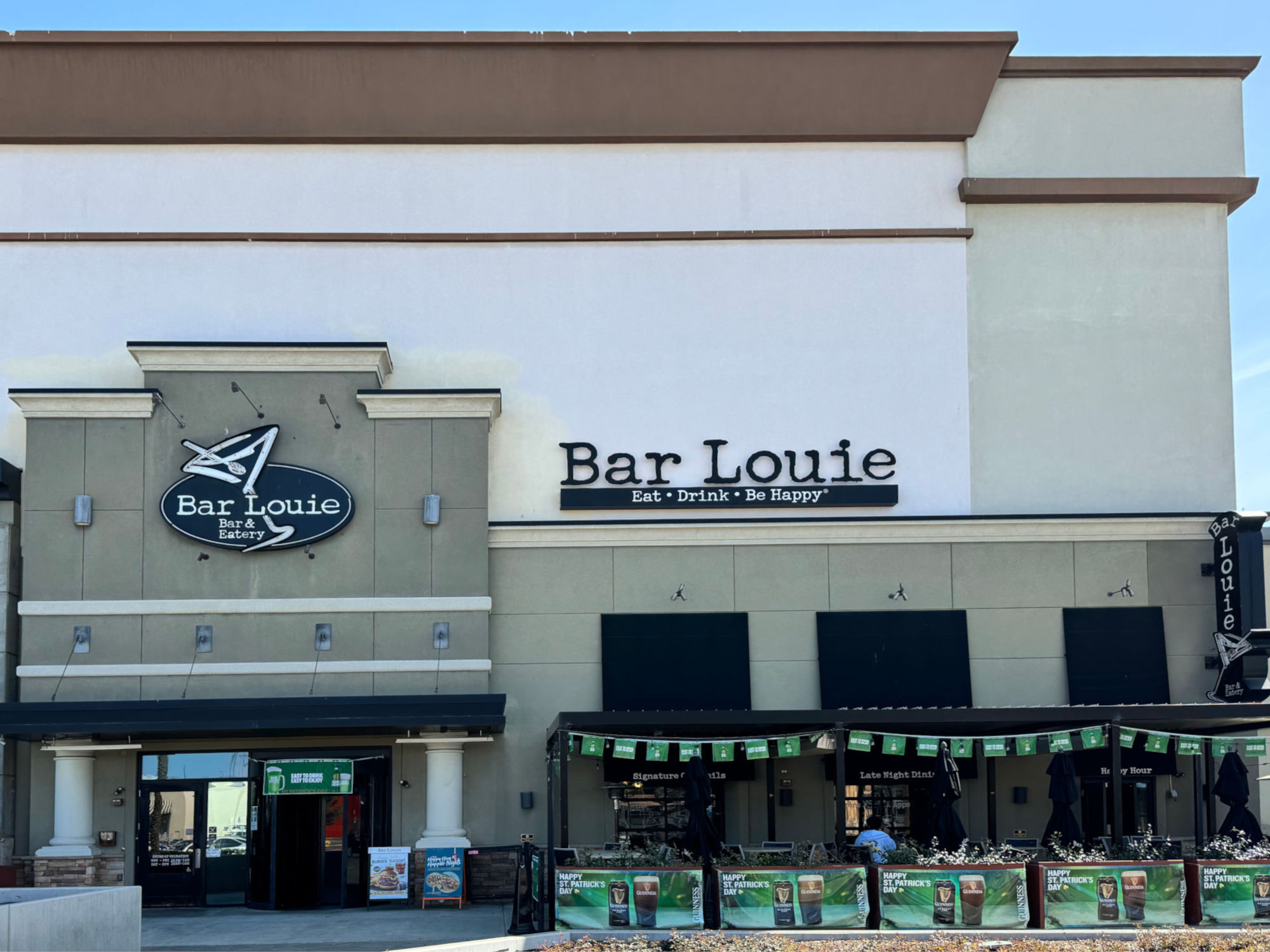 Bar Louie