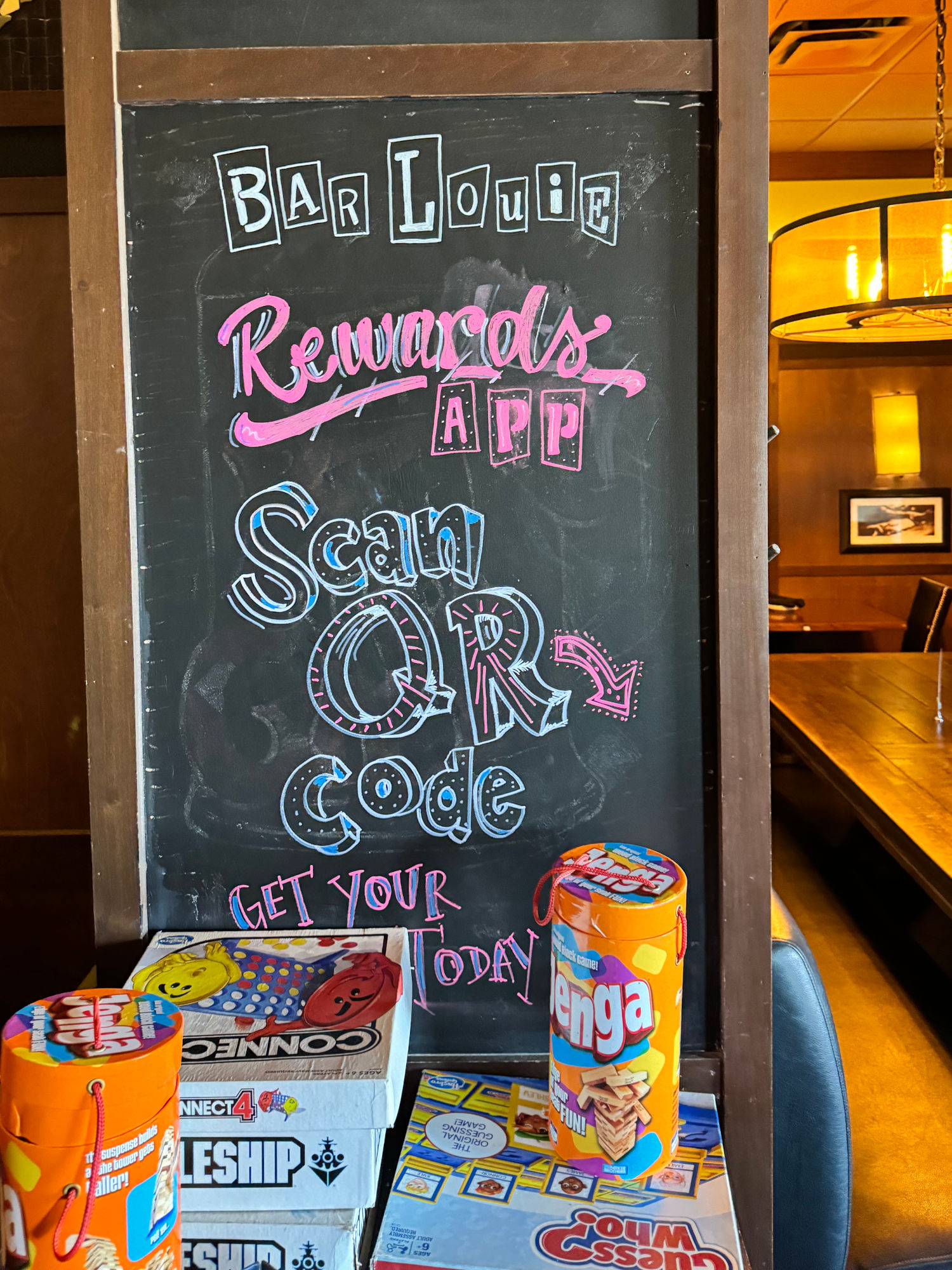 Bar Louie Rewards App