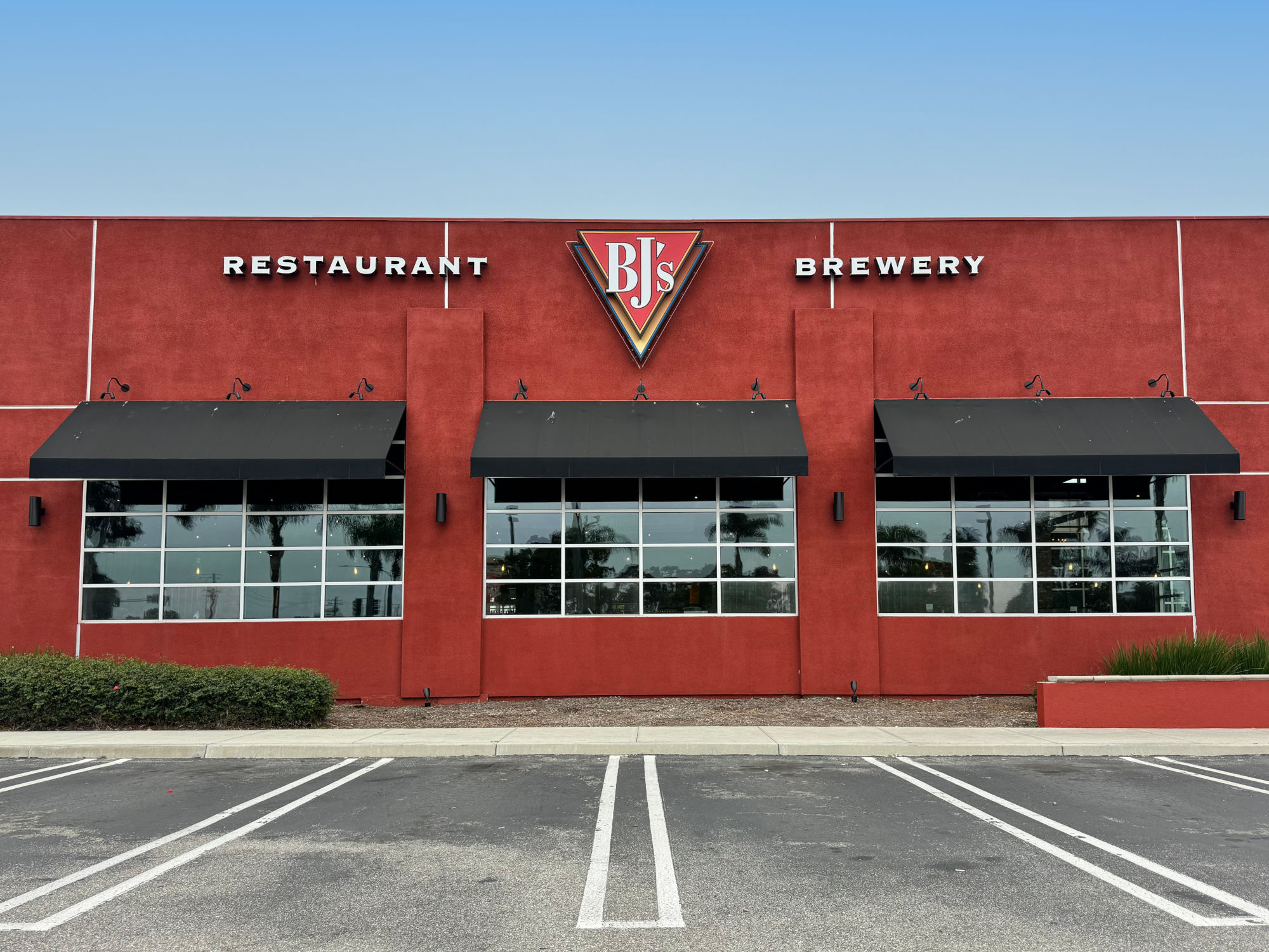 Oxnard BJ's Restaurant Brewery Oxnard