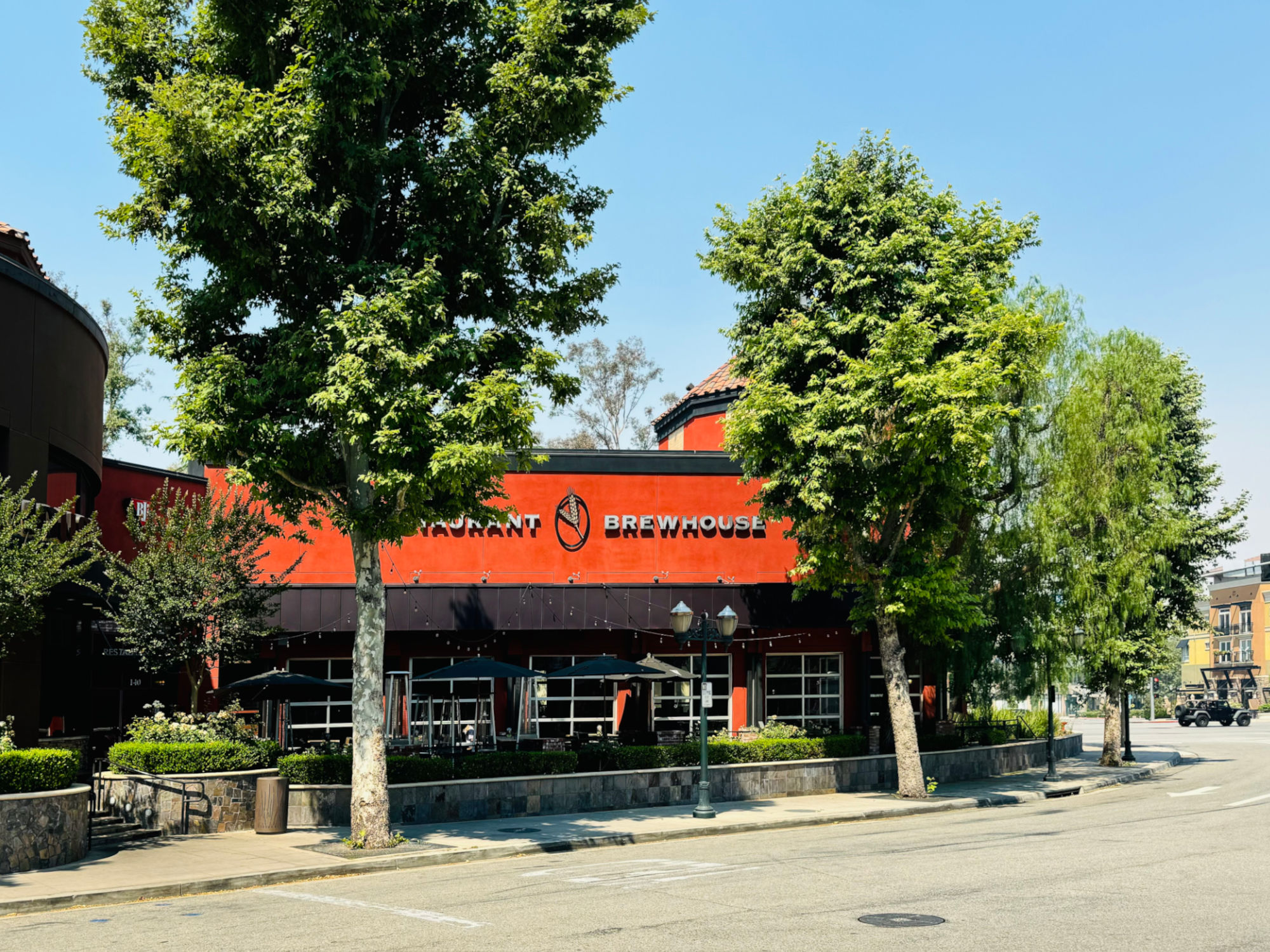 Valencia BJ's Restaurant & Brewhouse Valencia