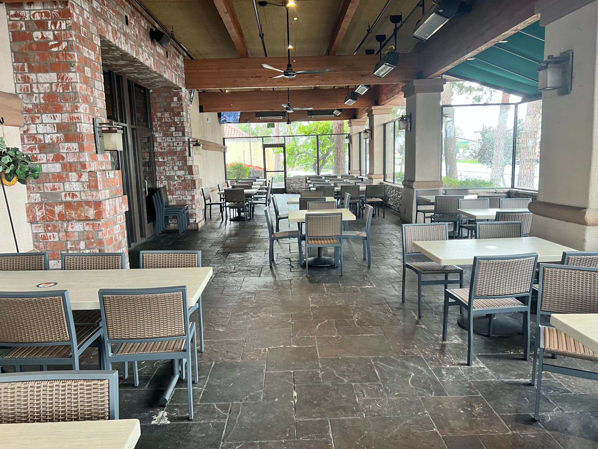 Patio BJ's Restaurant Patio