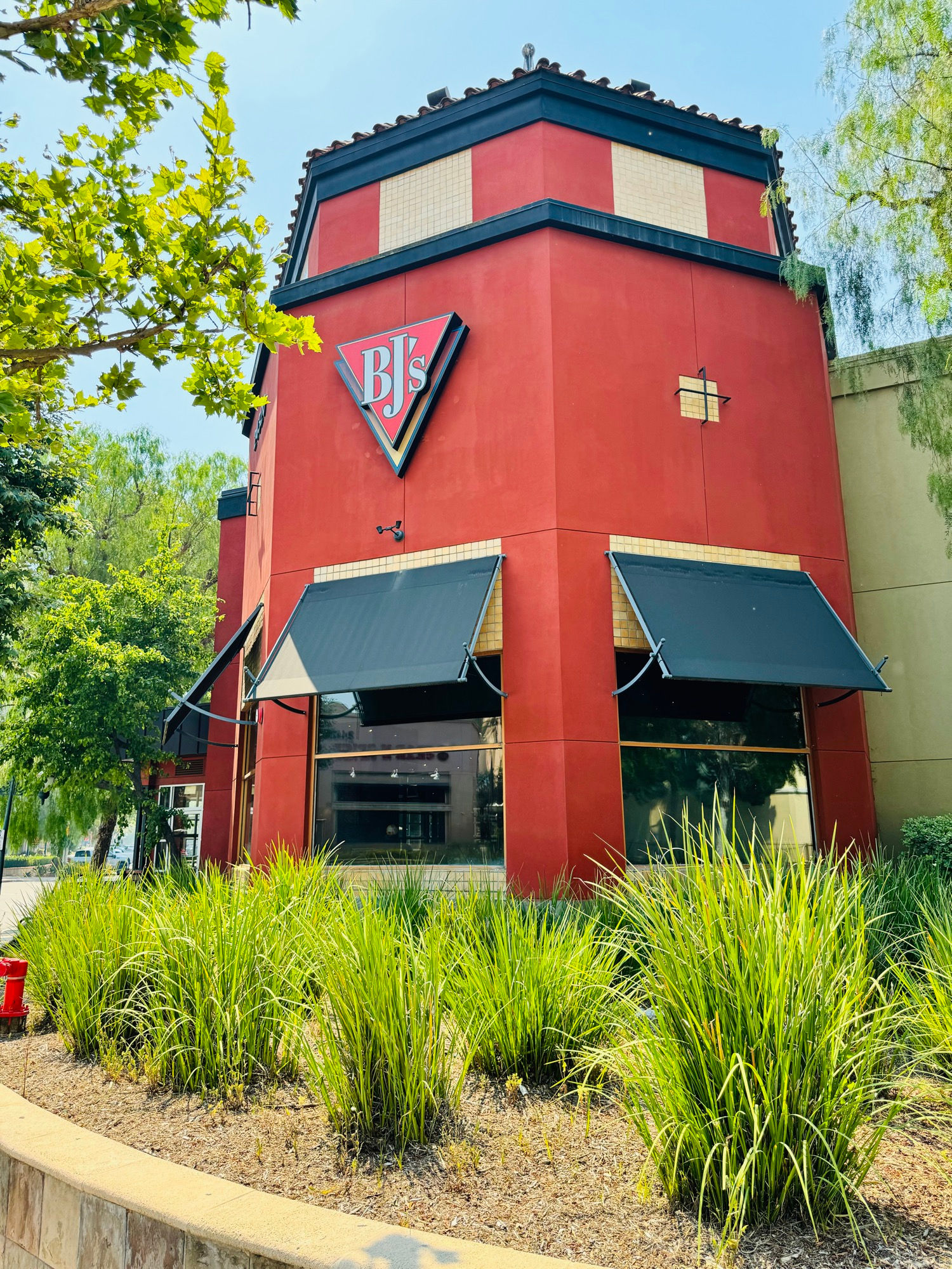 Valencia BJ's Restaurant Valencia