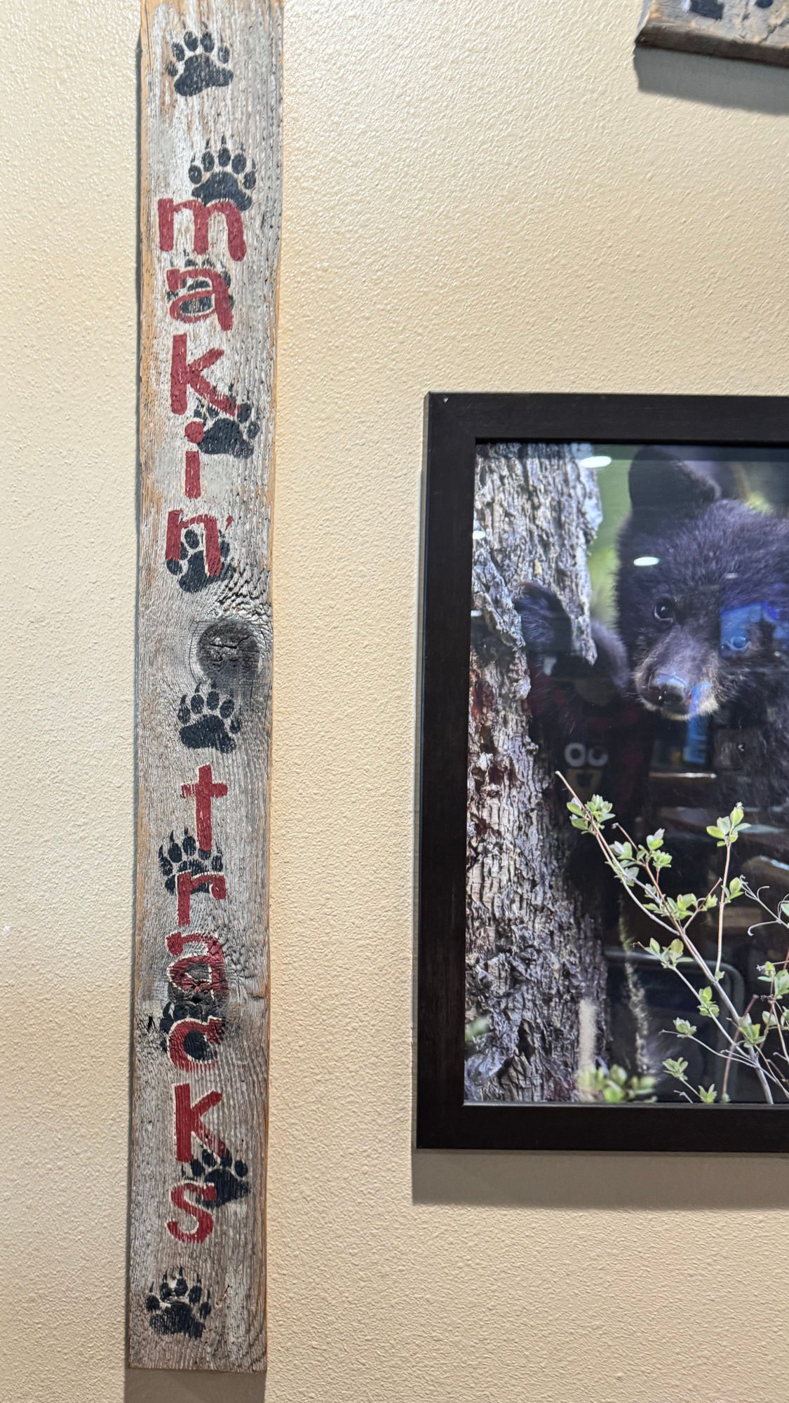 Makin Tracks Black Bear Diner Decor Makin Tracks
