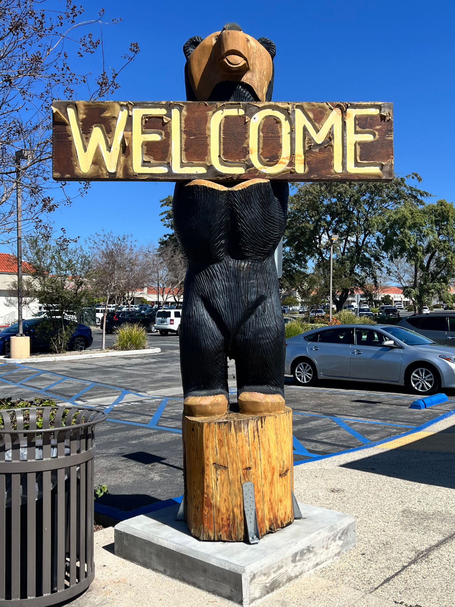 Giant Carved Bear Black Bear Diner Giant Carved Bear