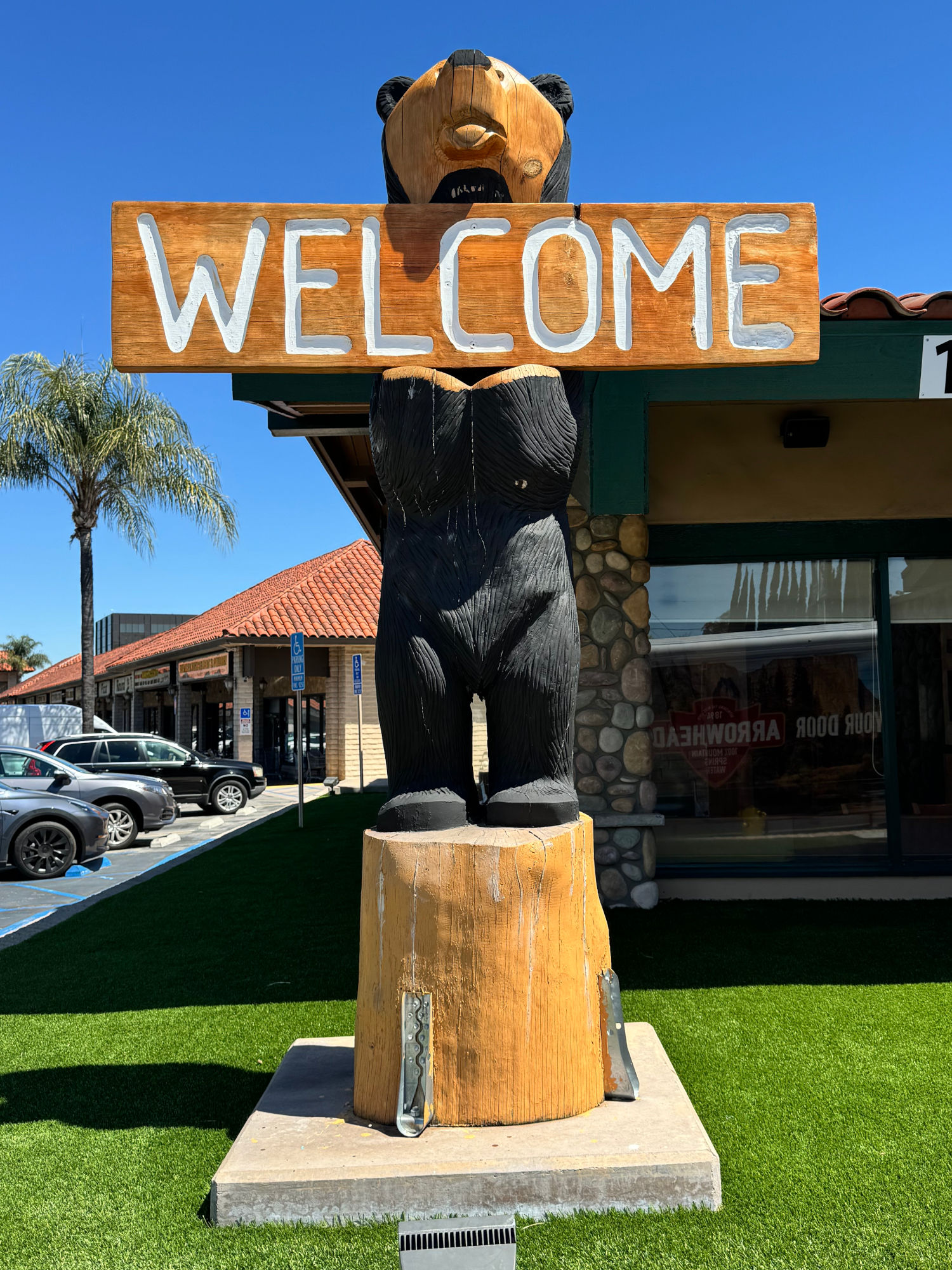 Giant Carved Bear Black Bear Diner Giant Carved Bear