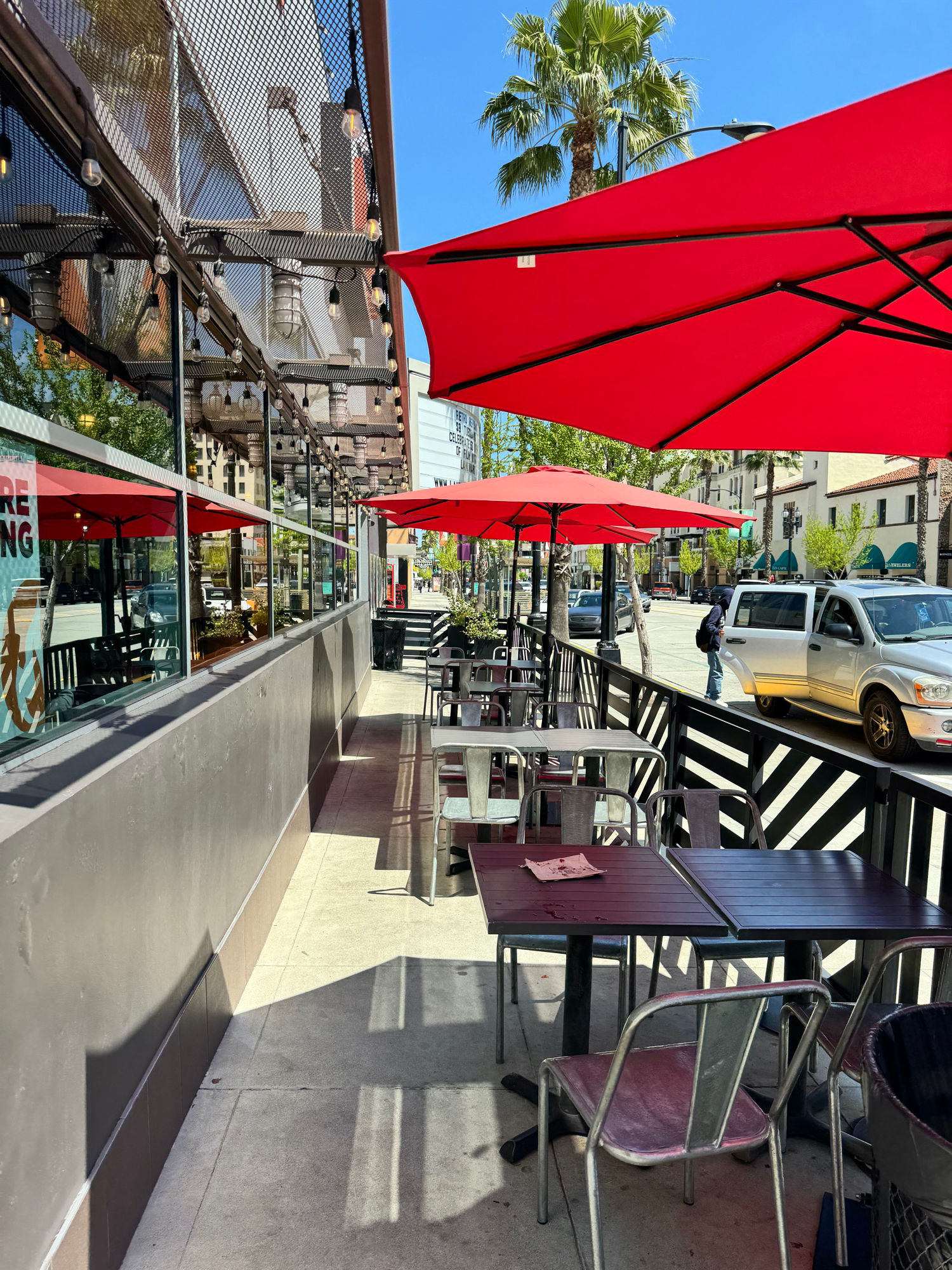 Patio Seating Blaze Pizza Patio Seating