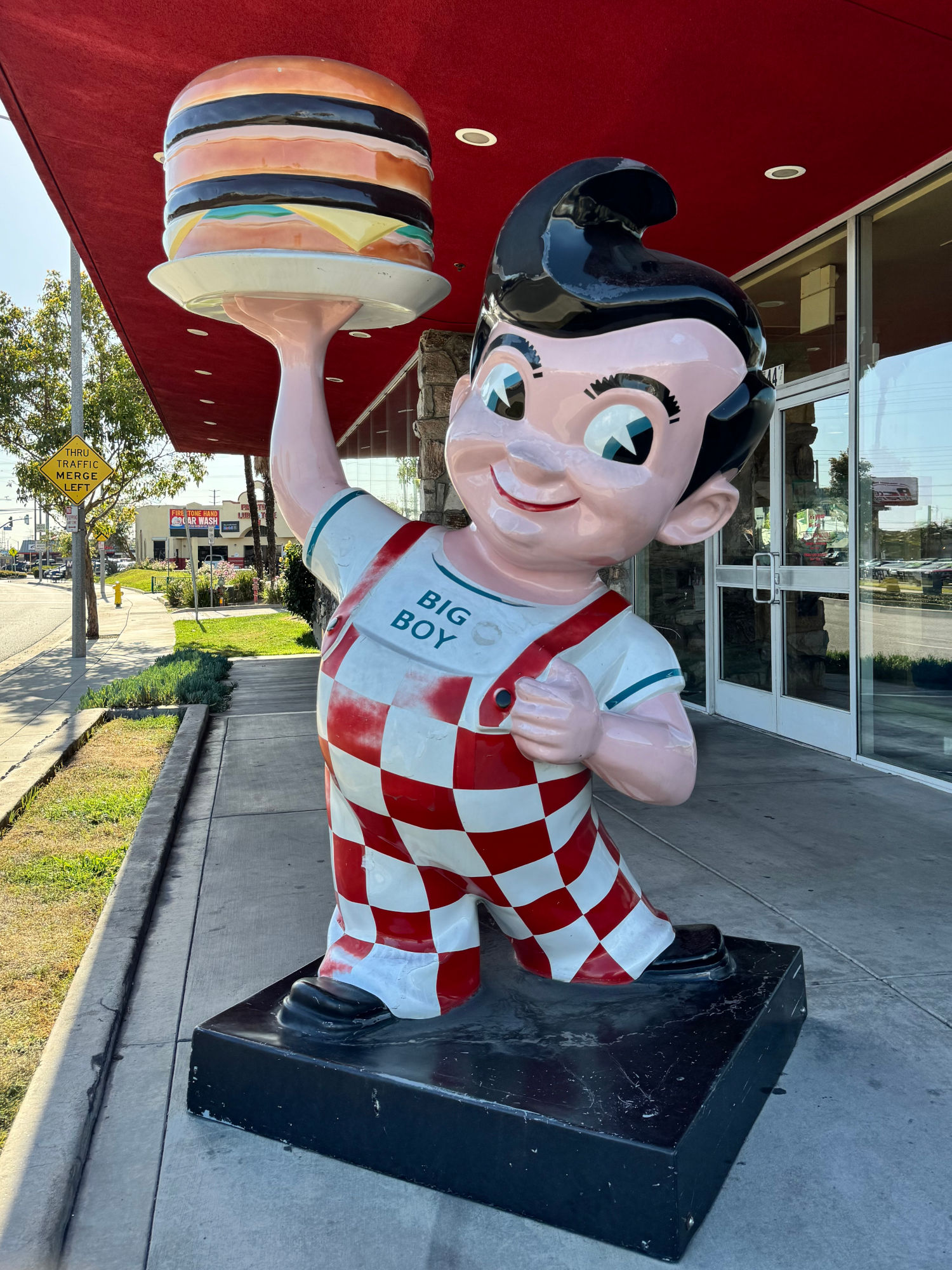 Downey Statue Bob's Big Boy Downey Statue