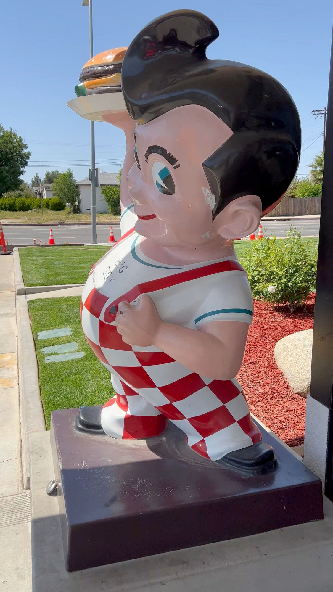 Statue Bob's Big Boy Northridge Statue