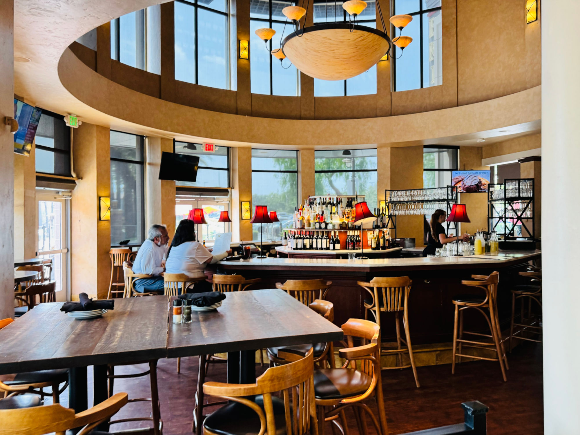Brio Italian Grille Bar Area