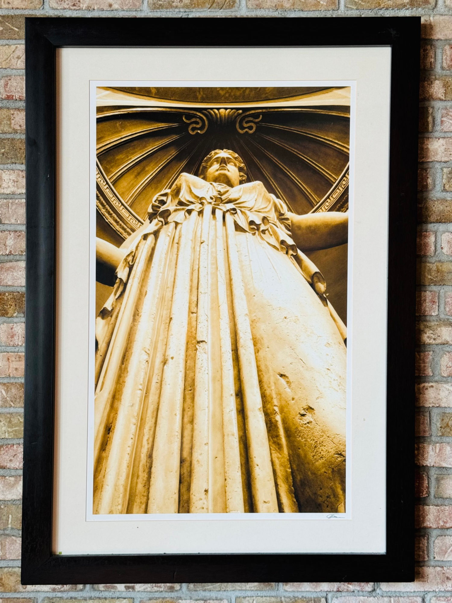 Brio Italian Grille Decor Goddess