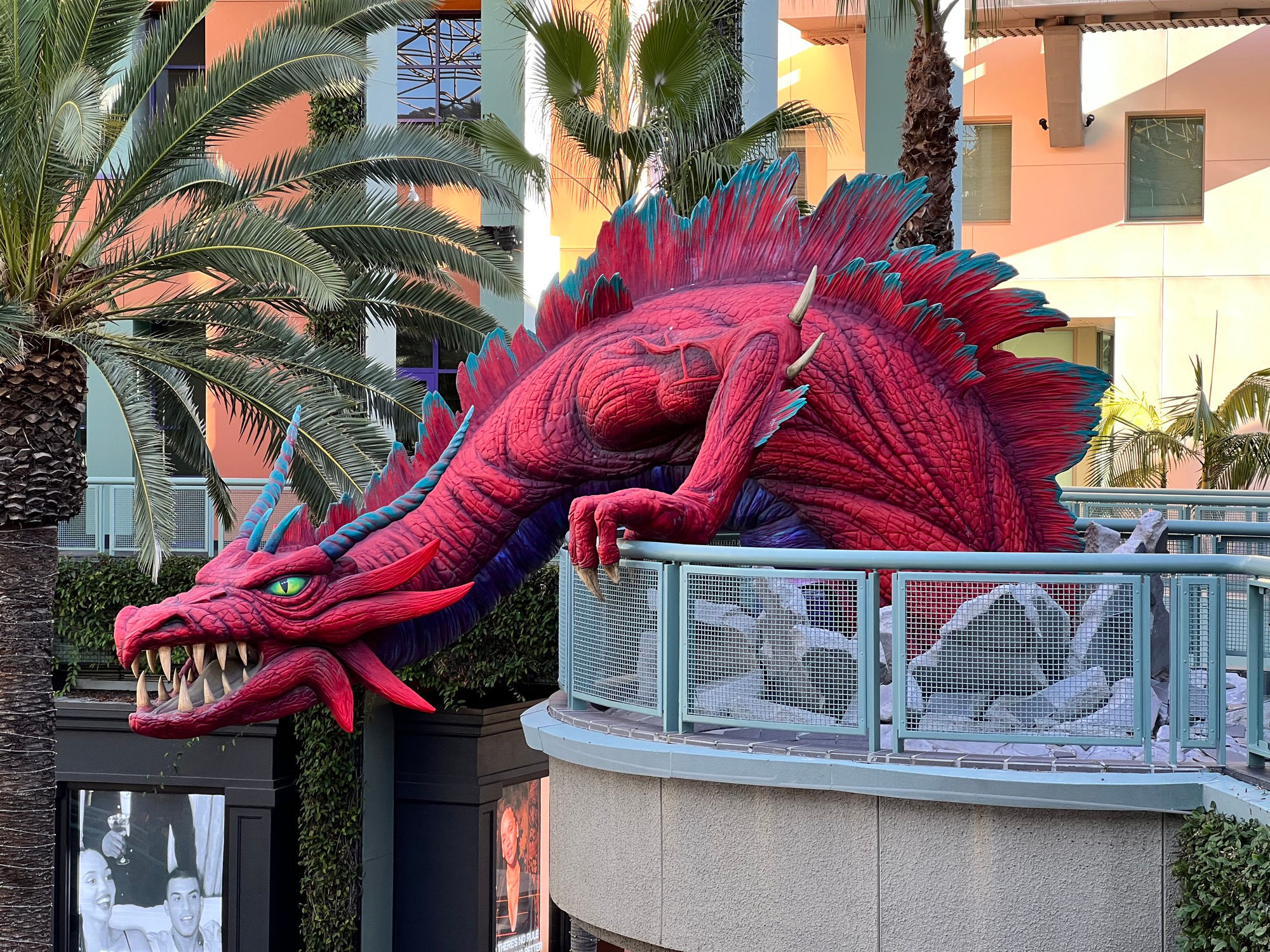 Bubba Gump Hollywood Dragon