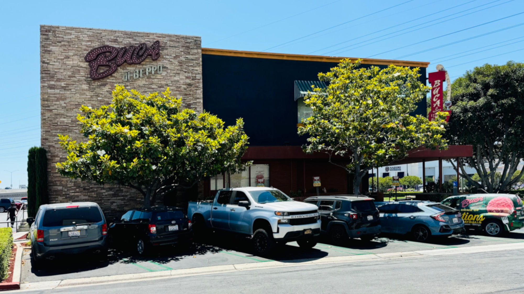 Building Buca di Beppo Huntington Beach Building