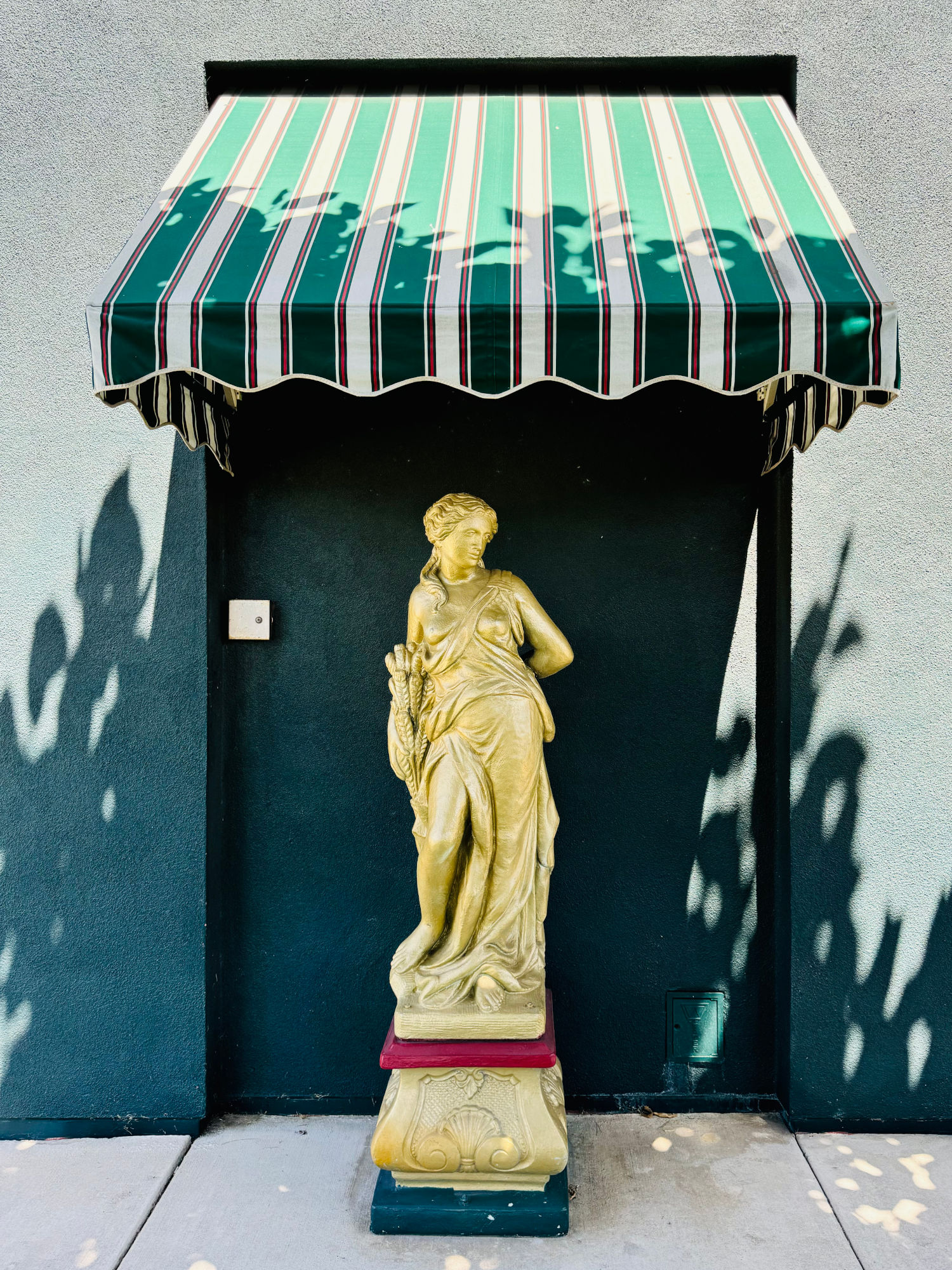 Meatball Statue Buca di Beppo Meatball Statue