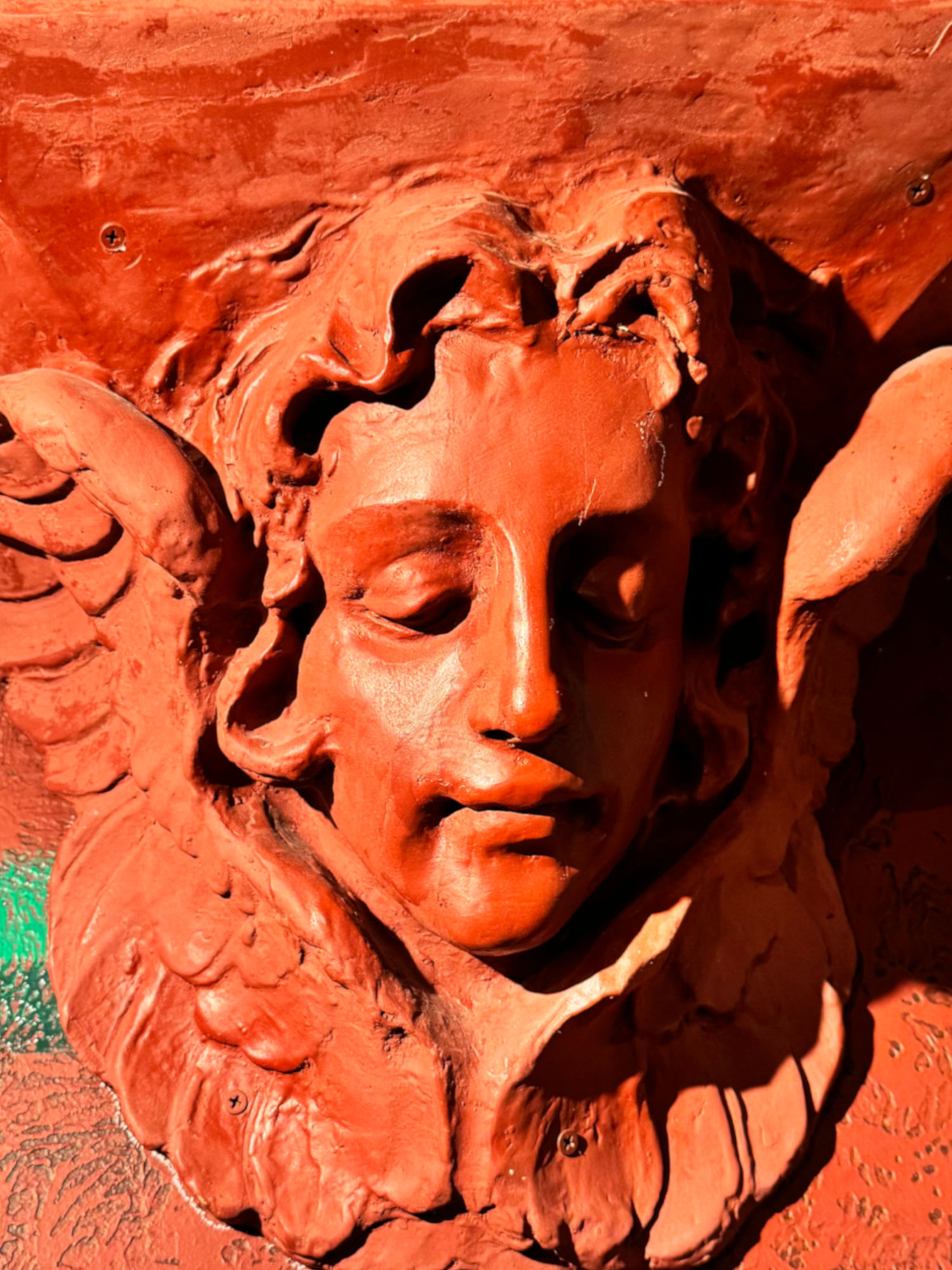 Buca di Beppo Pasadena Face Corbel