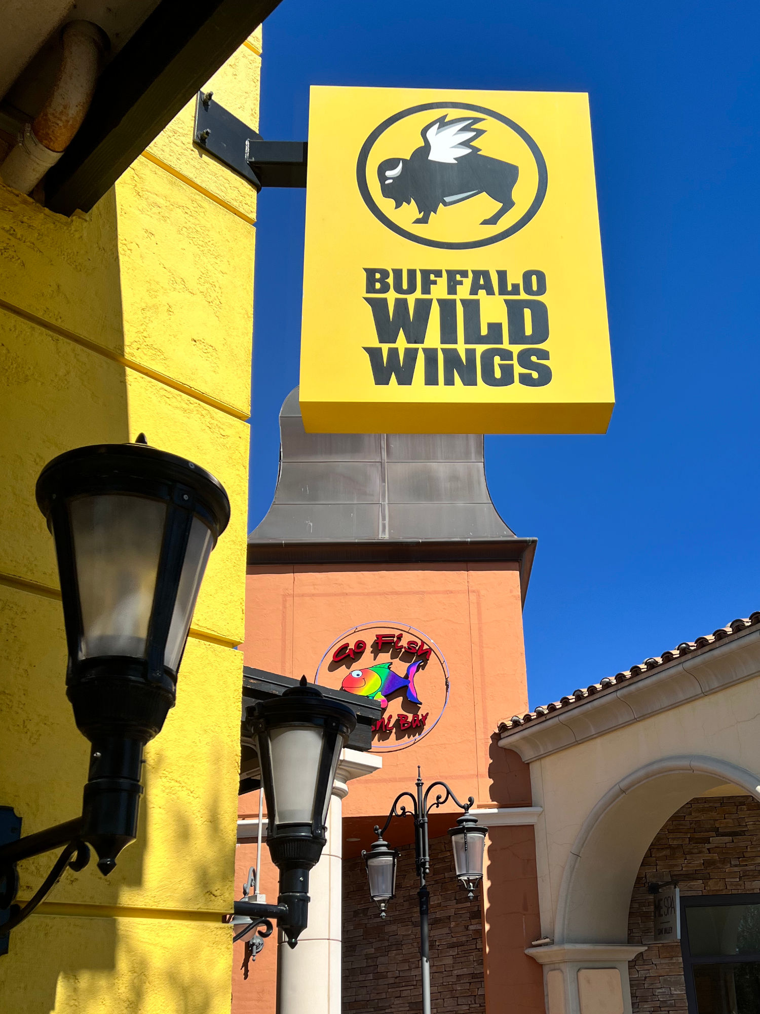 Front Buffalo Wild Wings Front