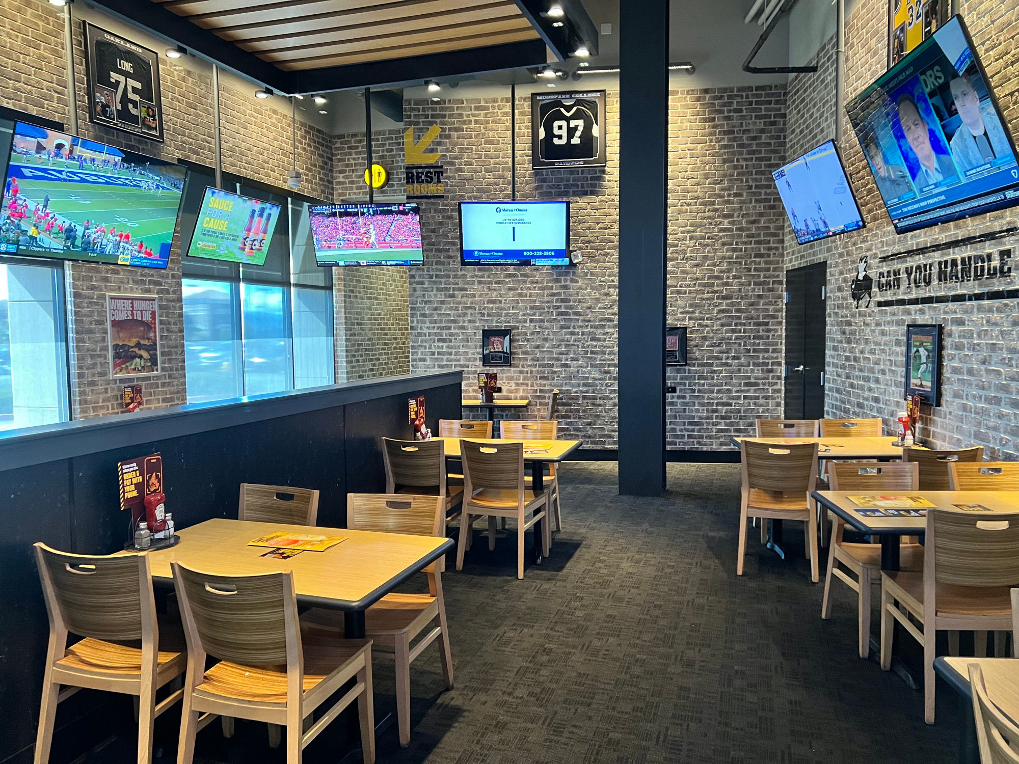 Buffalo Wild Wings Inside