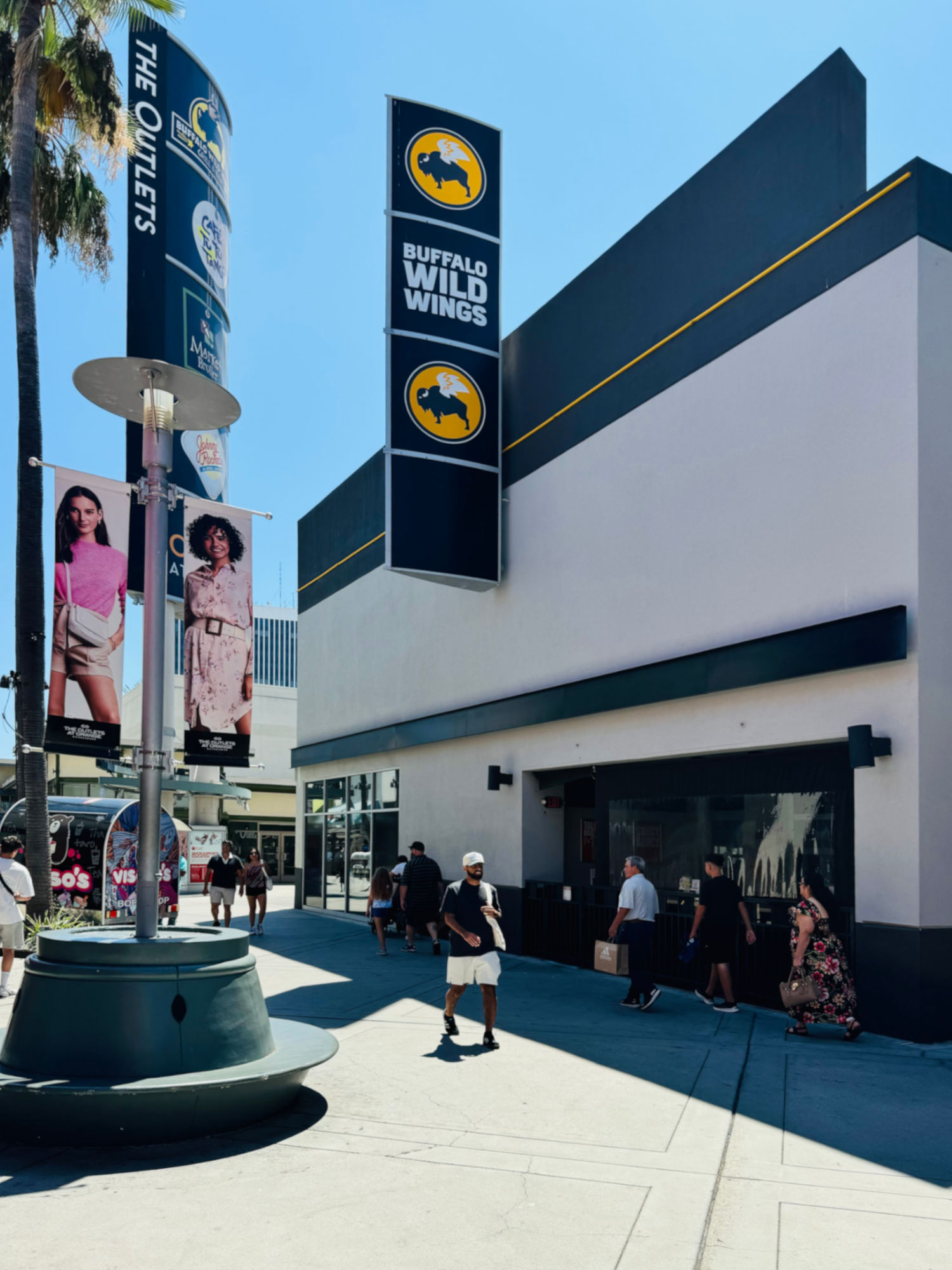 The Outlets at Orange Buffalo Wild Wings The Outlets at Orange