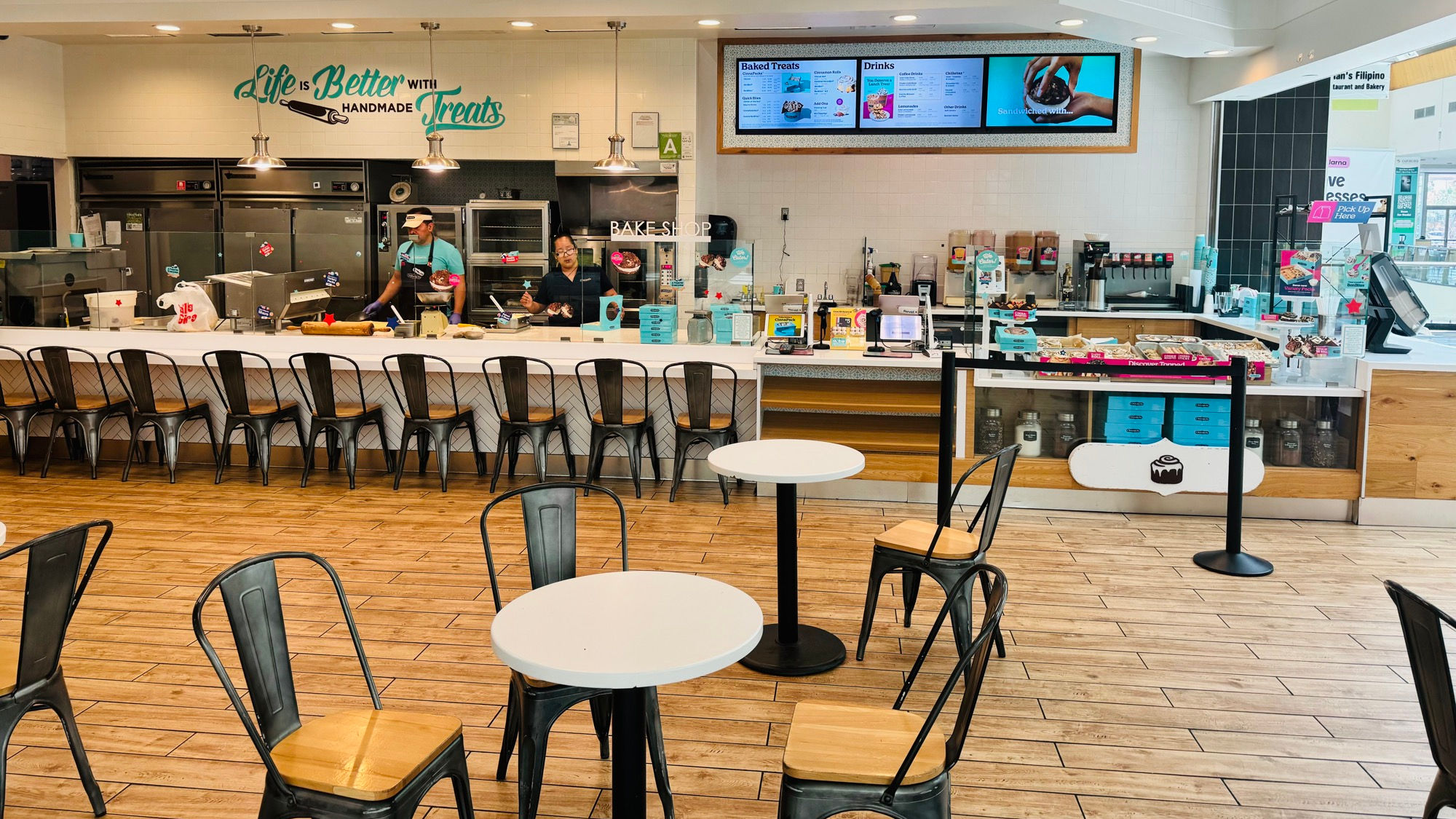 Seating Cinnabon Seating