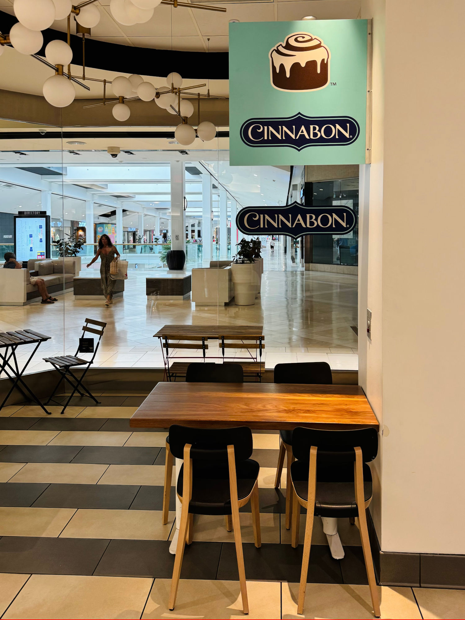 Sherman Oaks Sign Cinnabon Sherman Oaks Sign