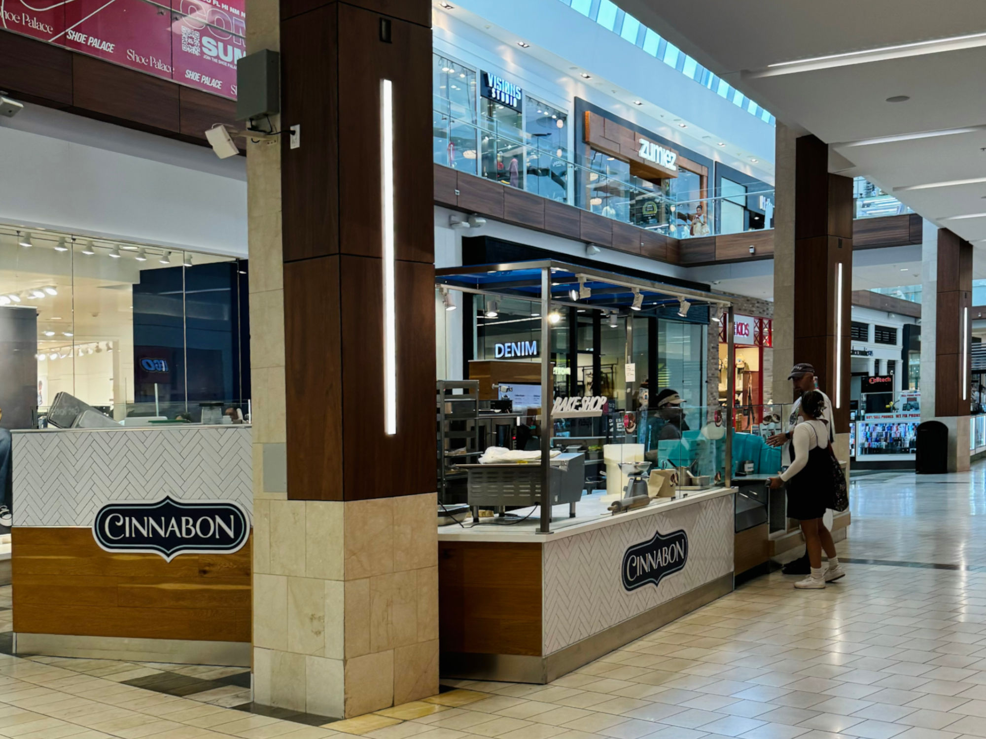 Topanga Plaza Cinnabon Topanga Plaza