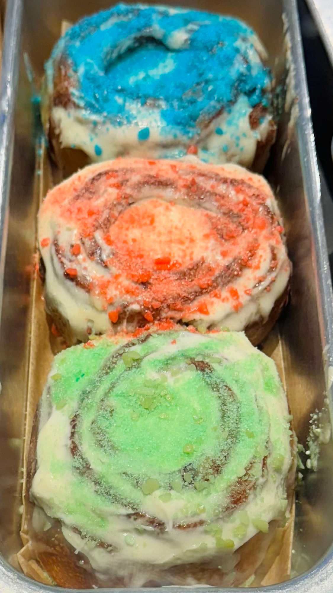 Warheads Topped Bons Display Cinnabon Warheads Topped Bons Display