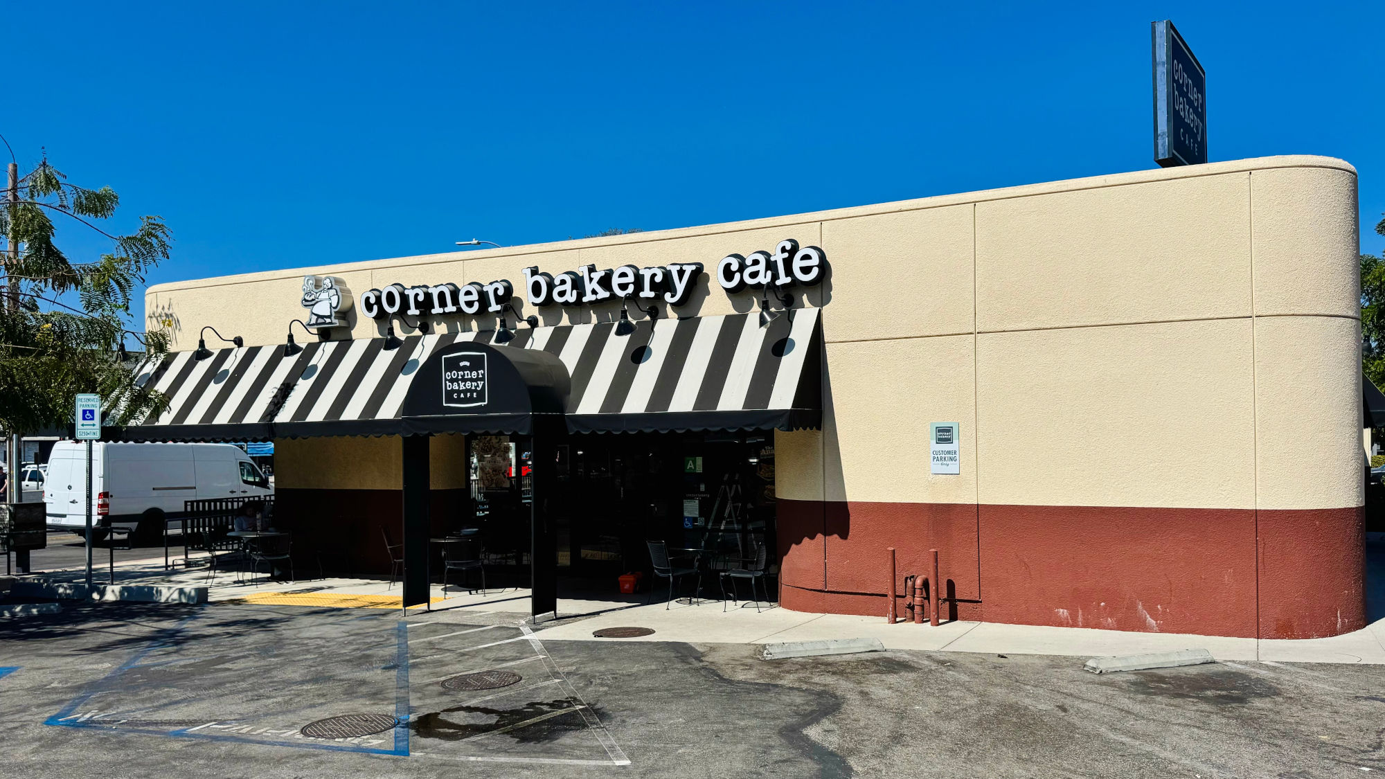 Encino Corner Bakery Cafe Encino