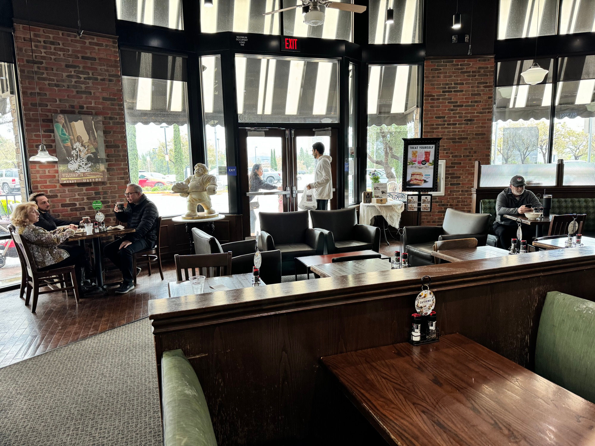 Inside Simi Corner Bakery Cafe Inside Simi