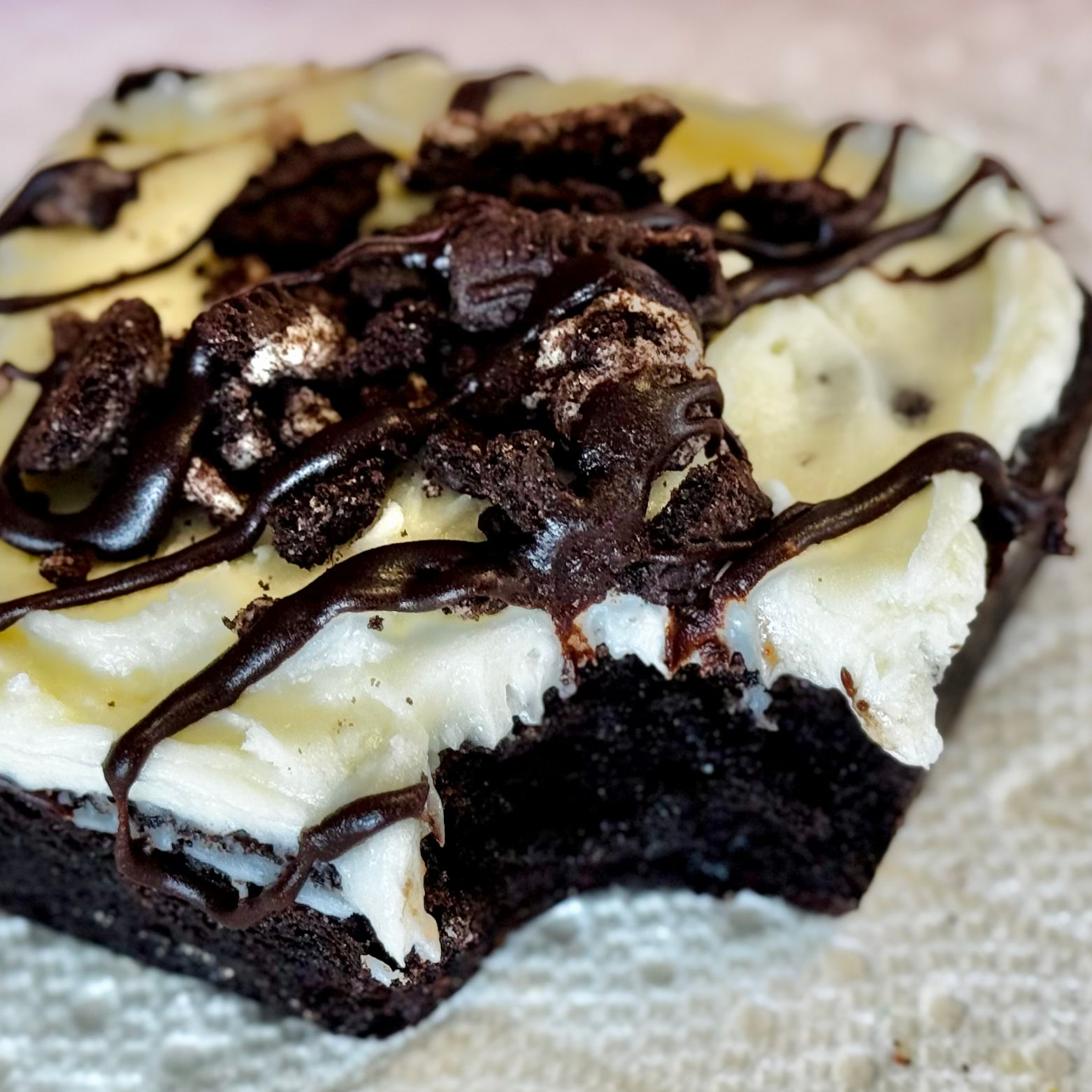 Cookies & Cream Brownie Crumbl Cookies Cookies & Cream Brownie