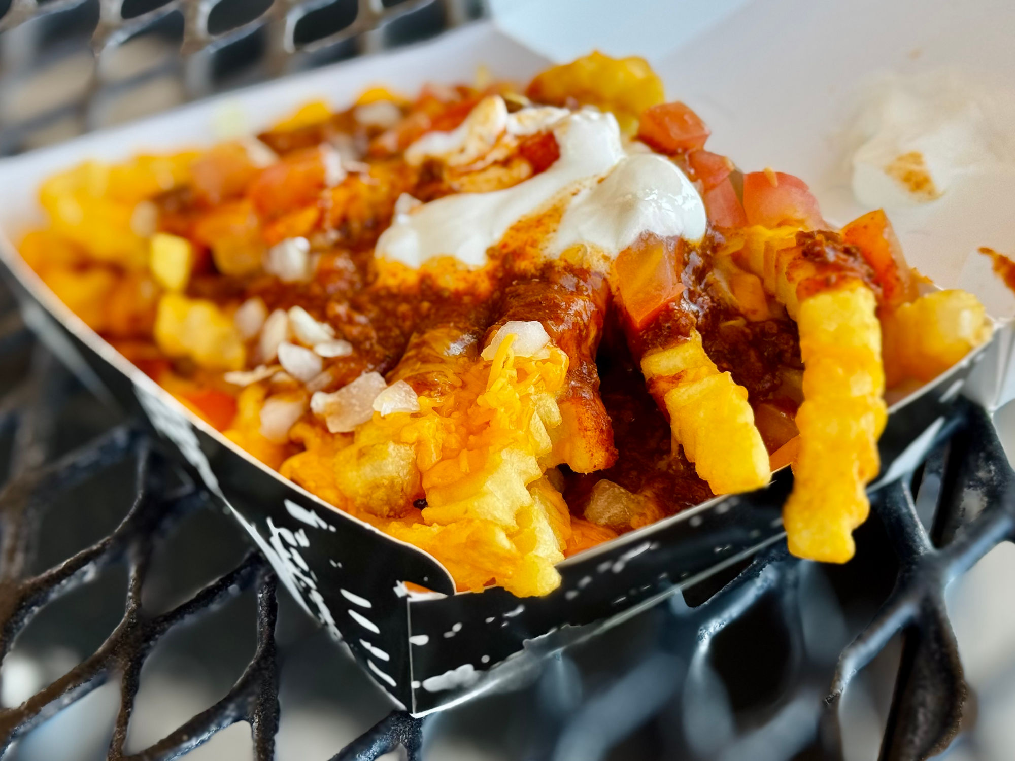 Del Taco Deluxe Chili Cheddar Fries