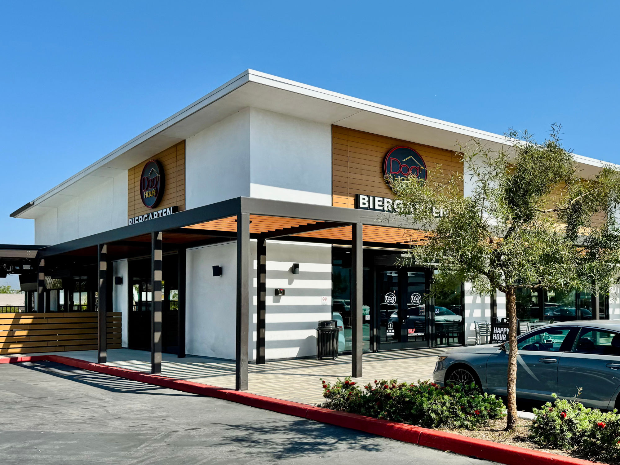 Near Burbank Airport Dog Haus Near Burbank Airport