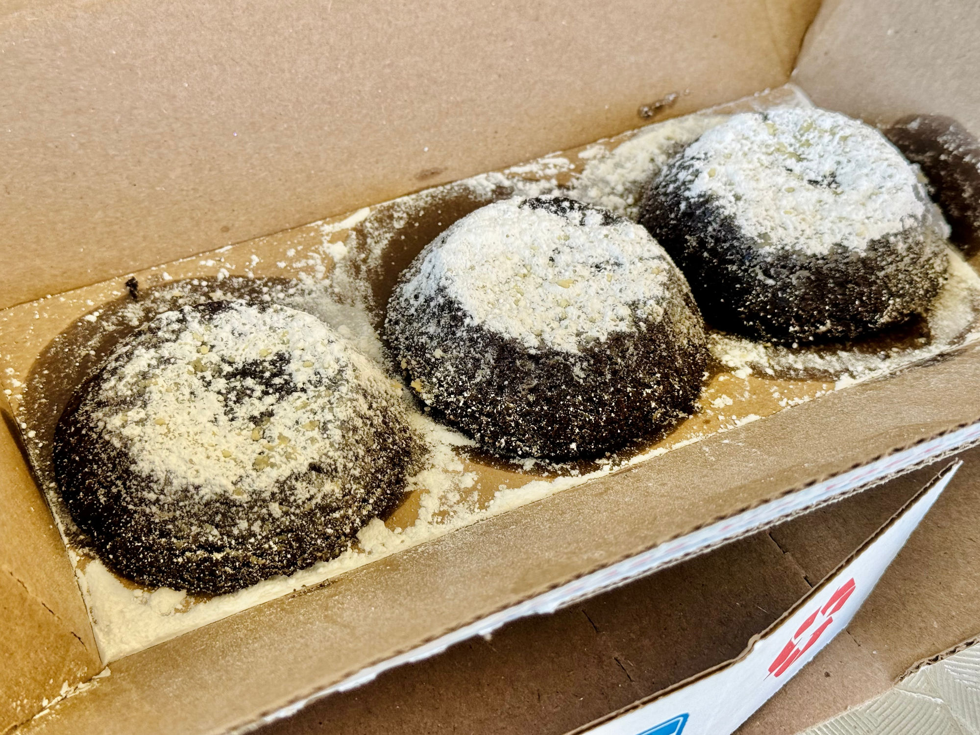 Domino's Chocolate Lava Crunch Cakes