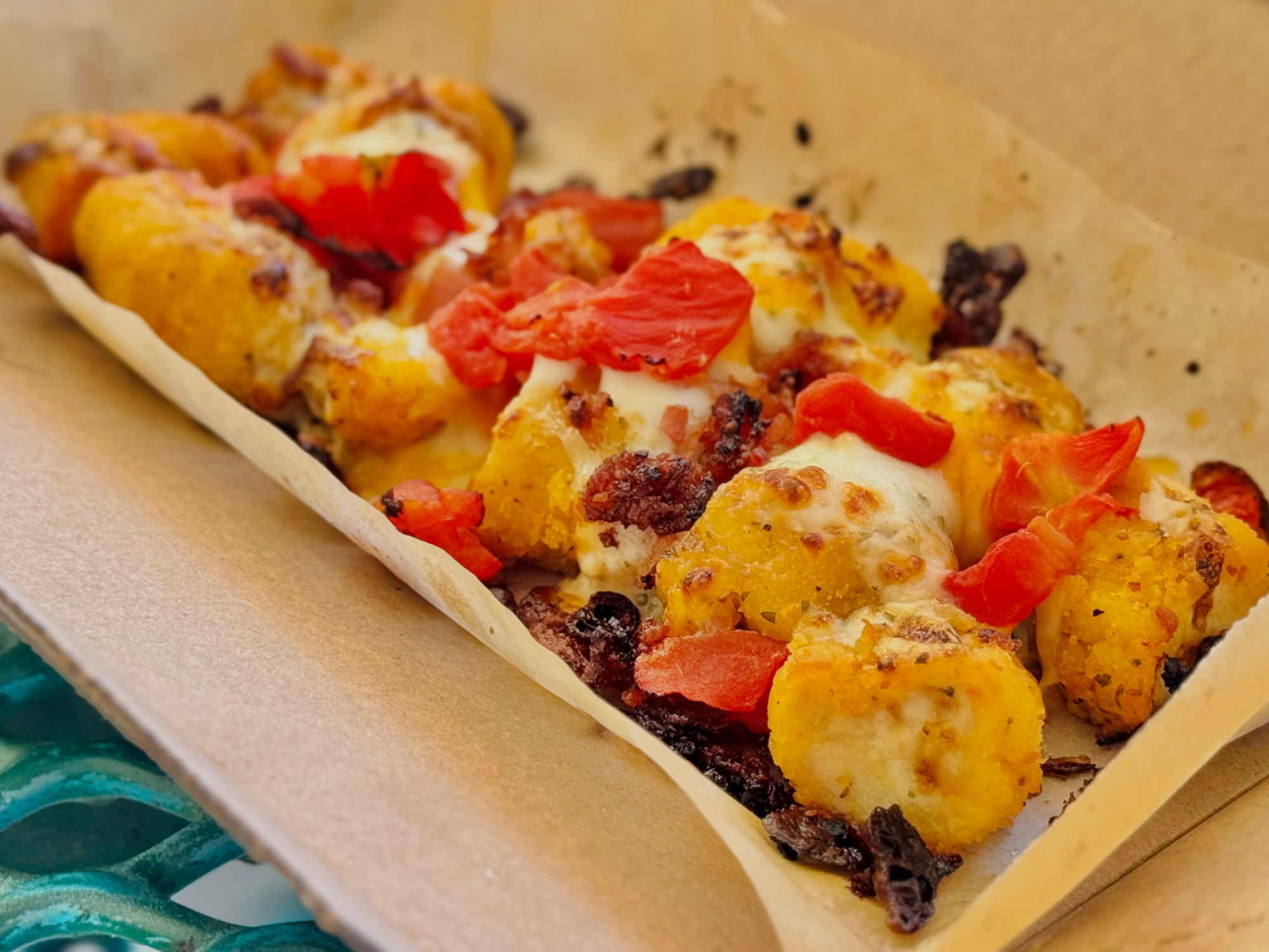 Domino's Crispy Bacon & Tomato Loaded Chicken