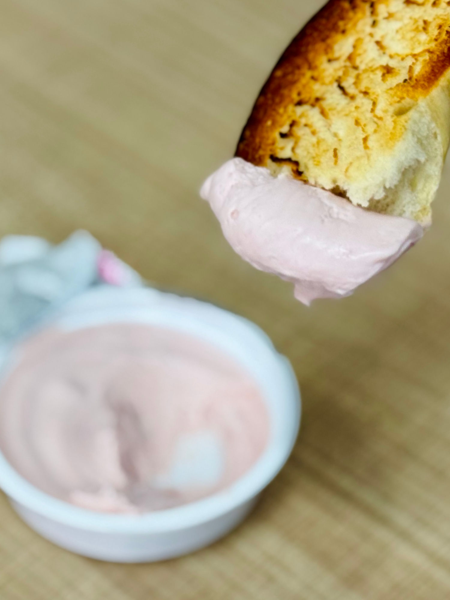 Dunkin' Cream Cheese Spread Strawberry Bagel