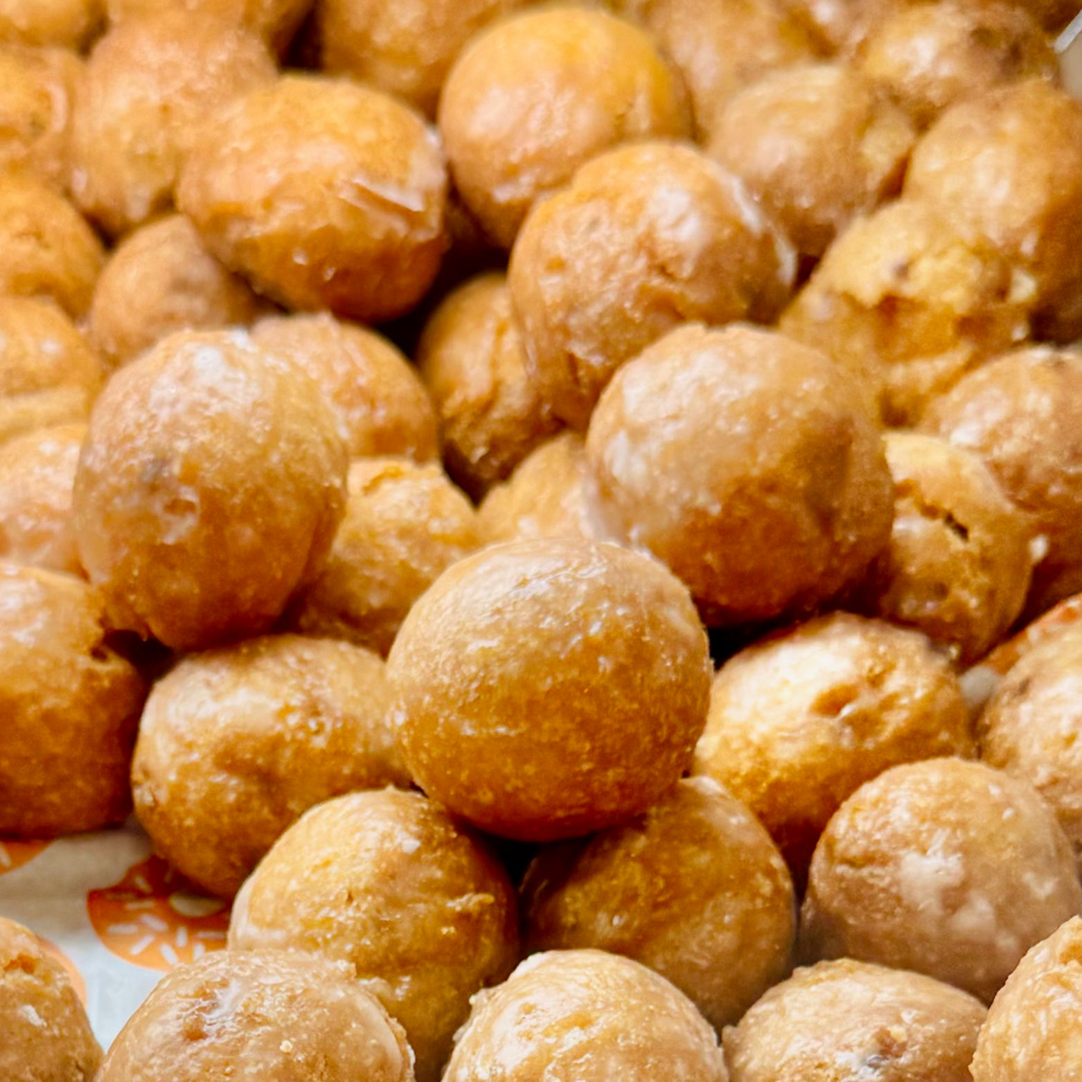 Dunkin' Glazed Blueberry Munchkins