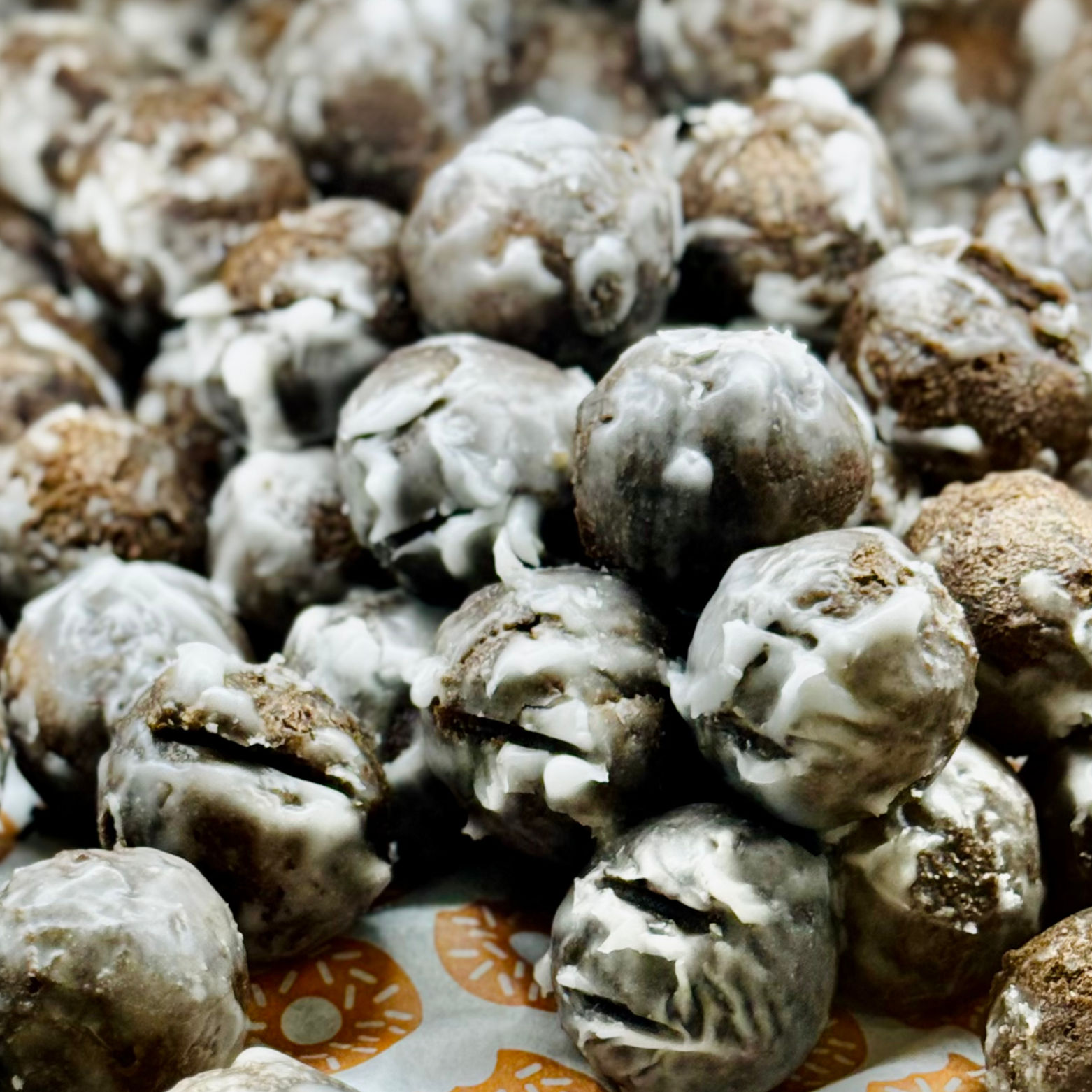 Dunkin' Glazed Chocolate Munchkins