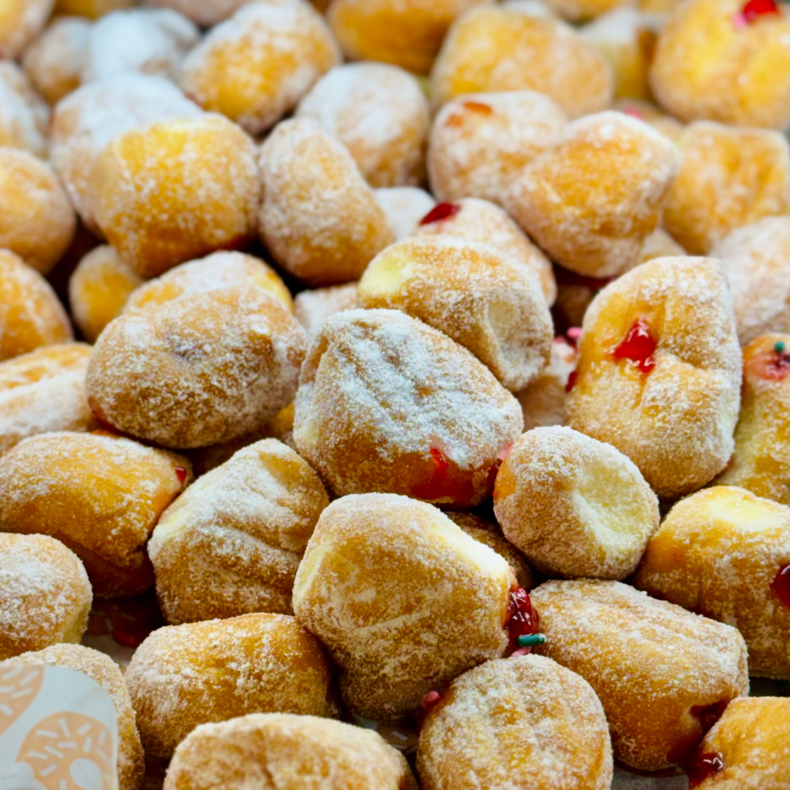 Dunkin' Jelly Munchkins