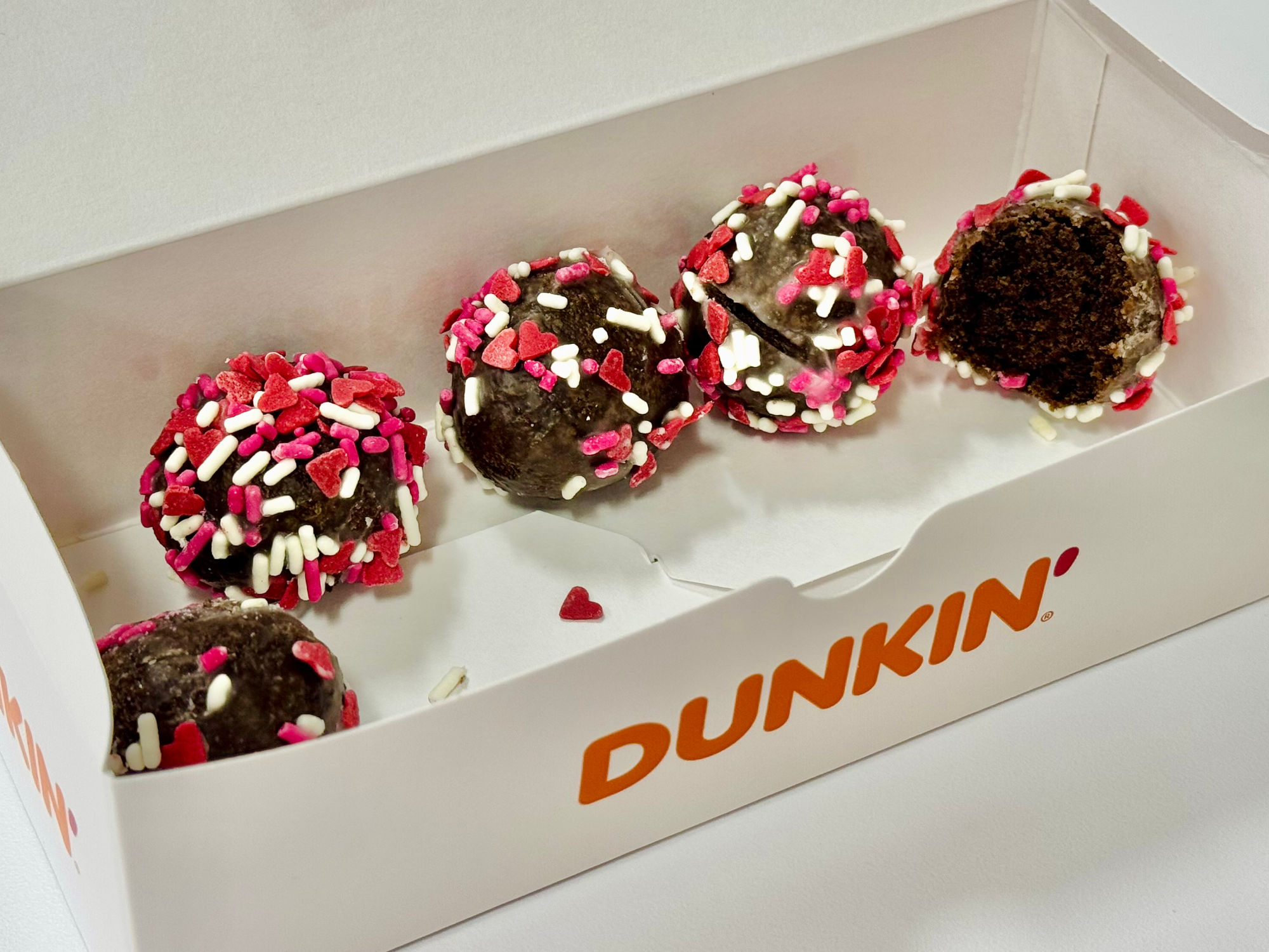 Dunkin' Valentines Sprinkle Munchkins