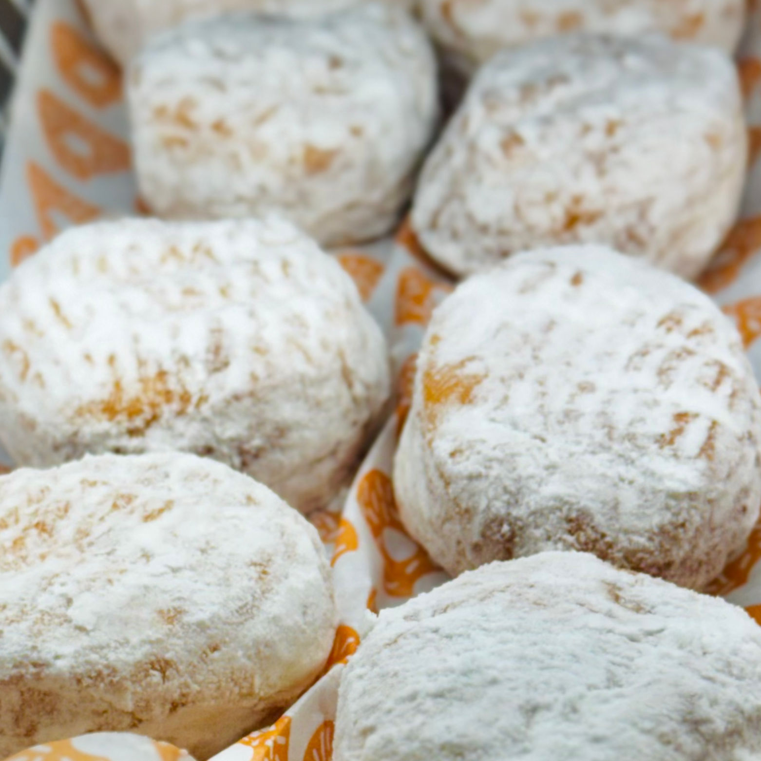 Dunkin' Vanilla Creme Donut