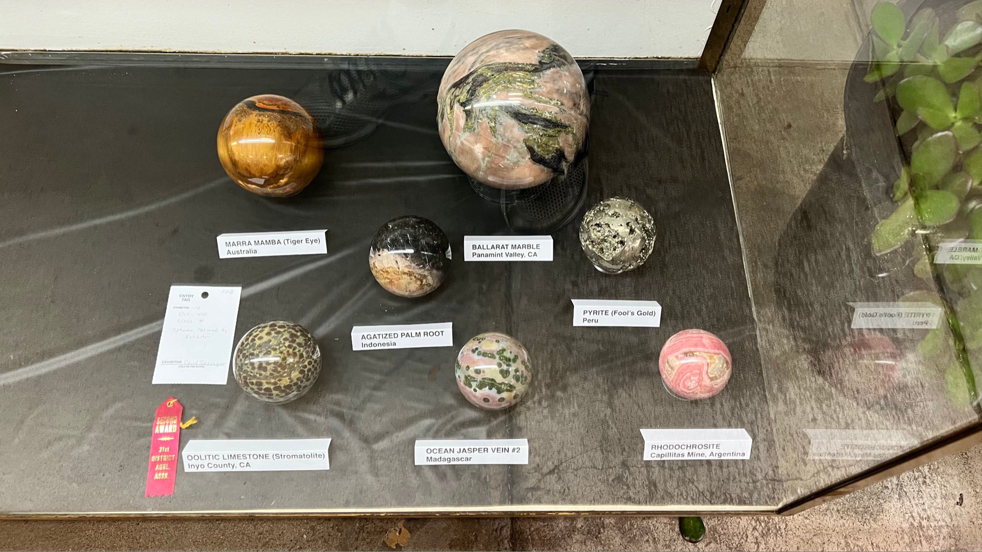 Gems and Minerals Spheres
