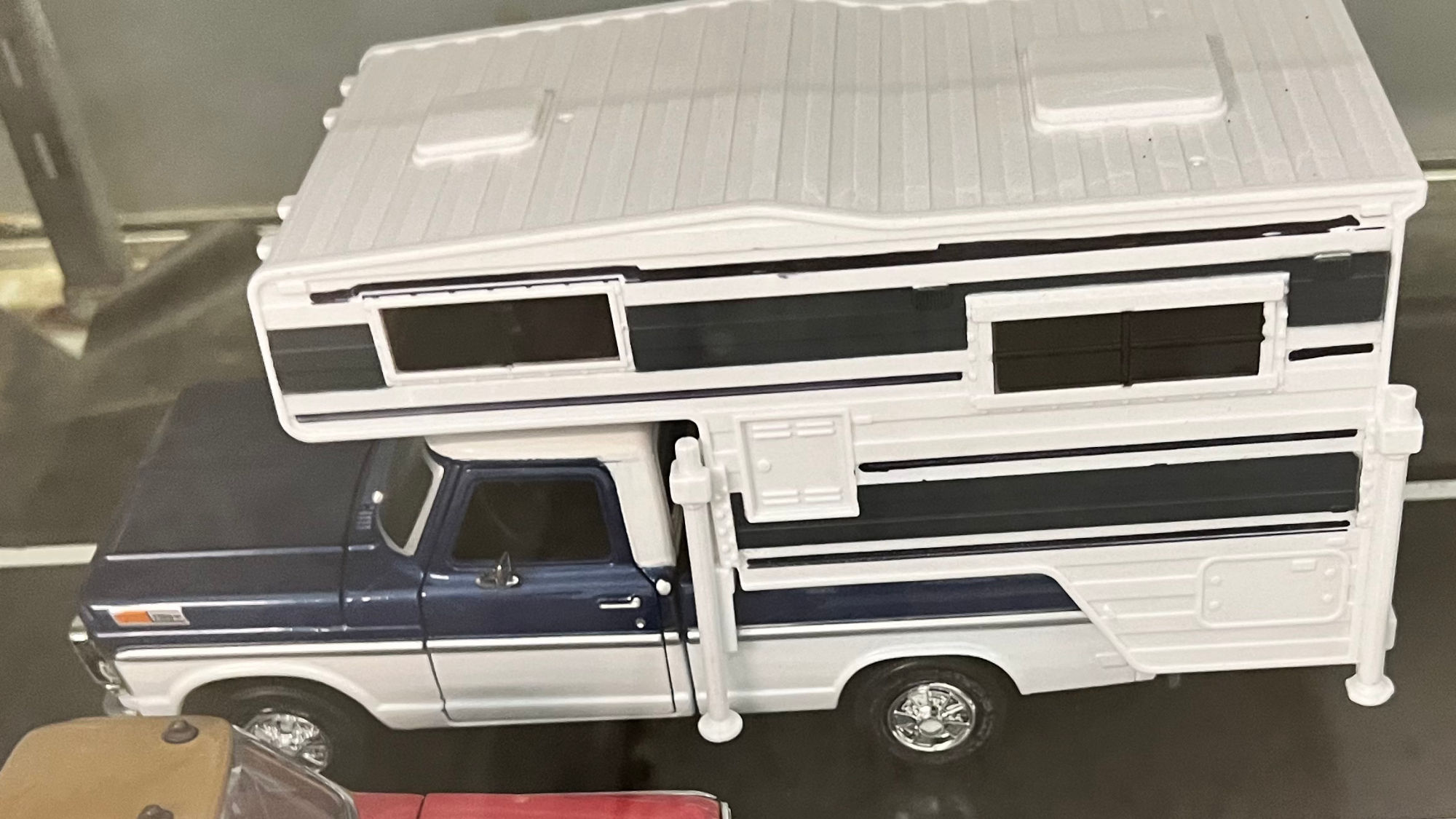 Scale Model Ford F250 with a camper