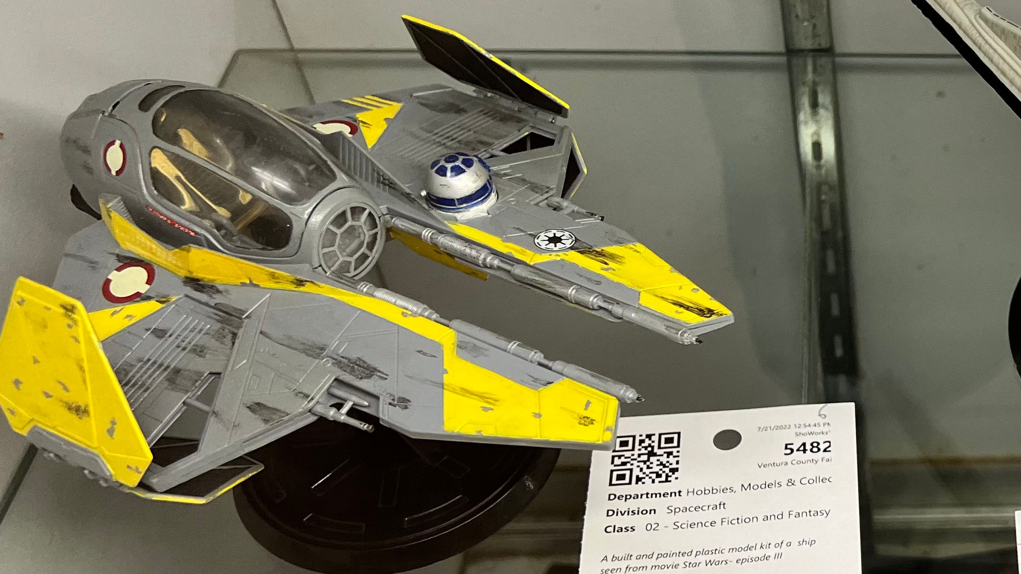 Scale Model Jedi Starfighter