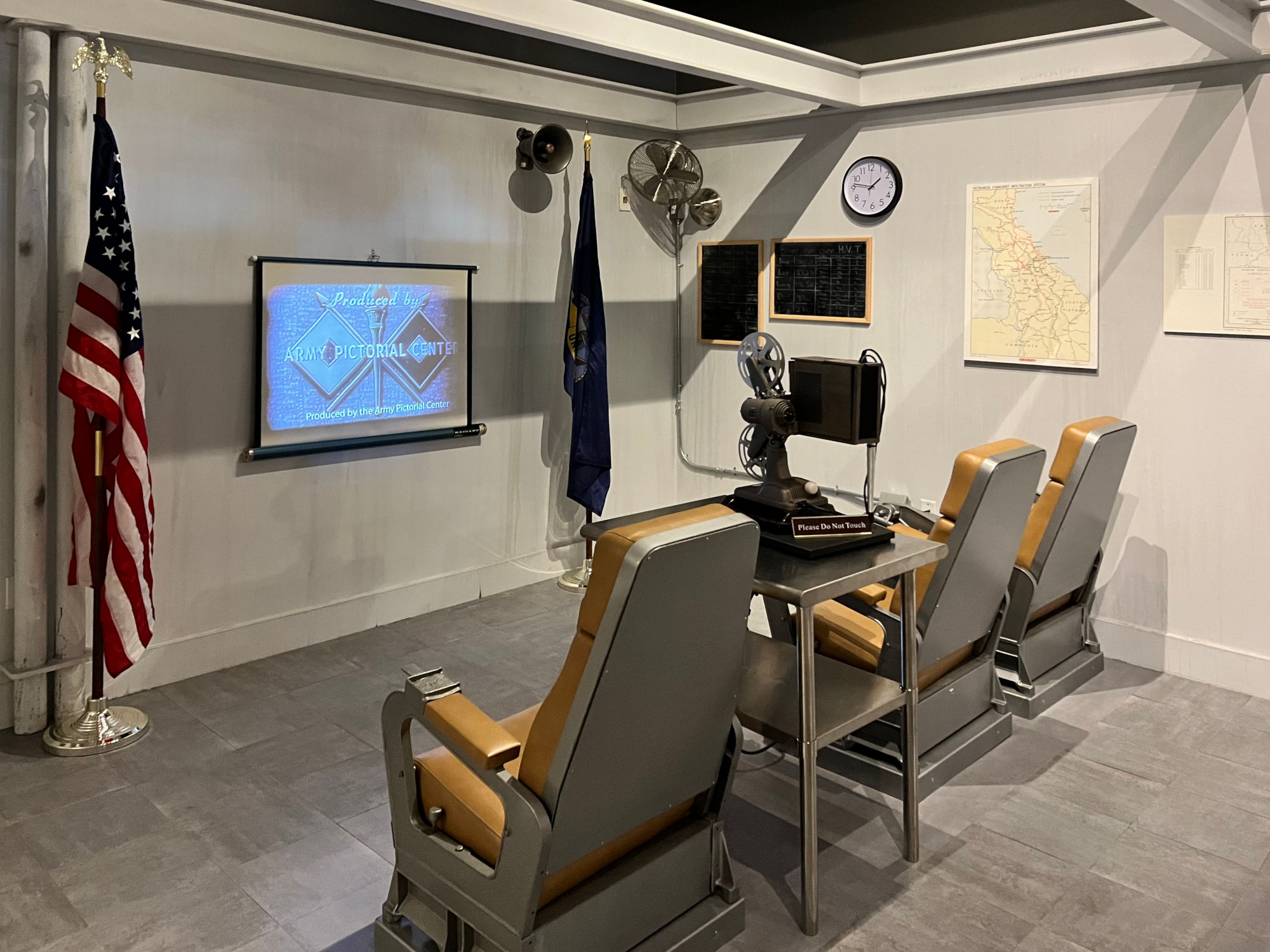 Us Navy Aircraft Carrier Ready Room