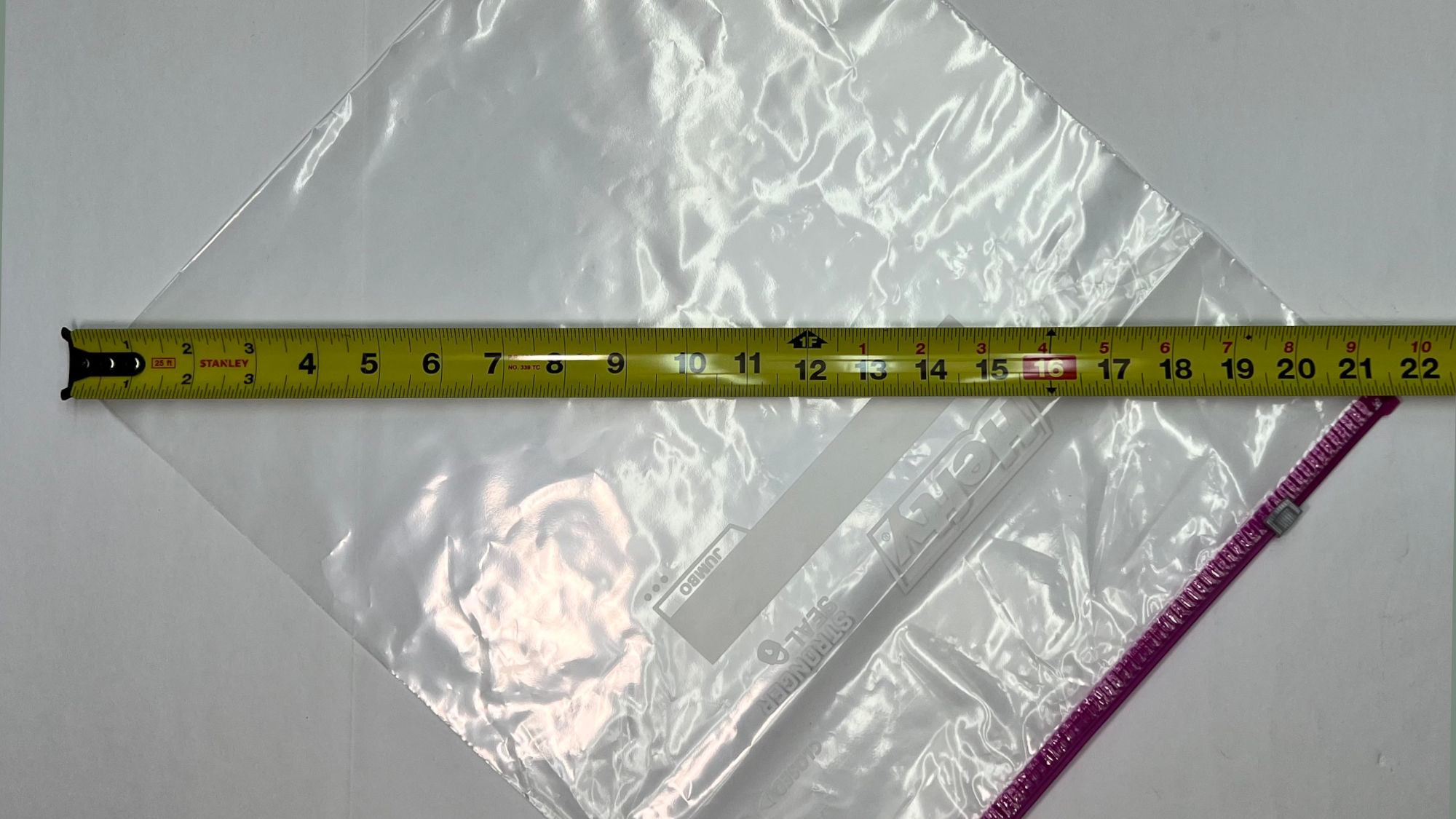 22-inch Diagonal Hefty Jumbo Slider Bags 22-inch Diagonal